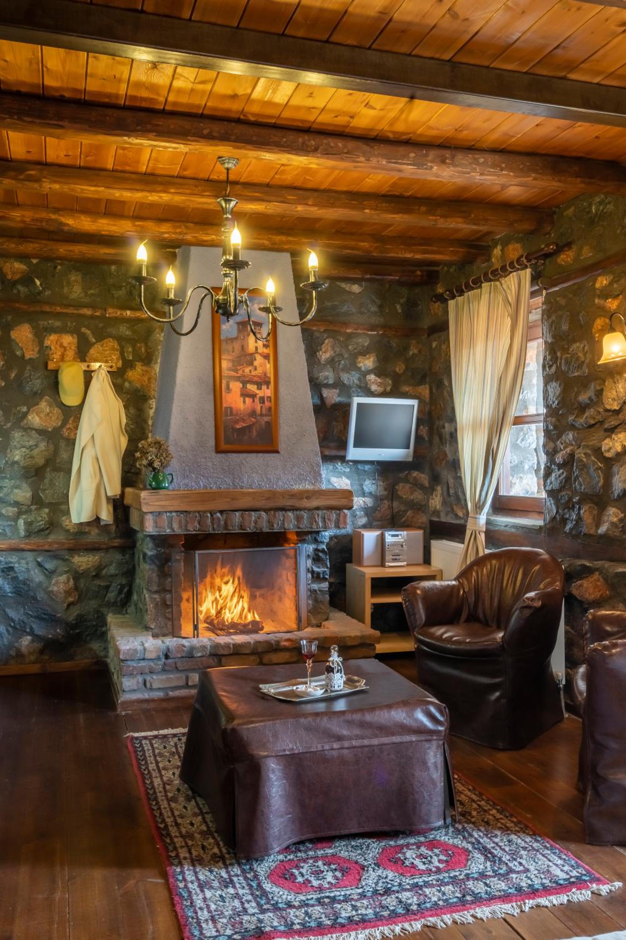 ROUGA Mountain Boutique Suites & Spa