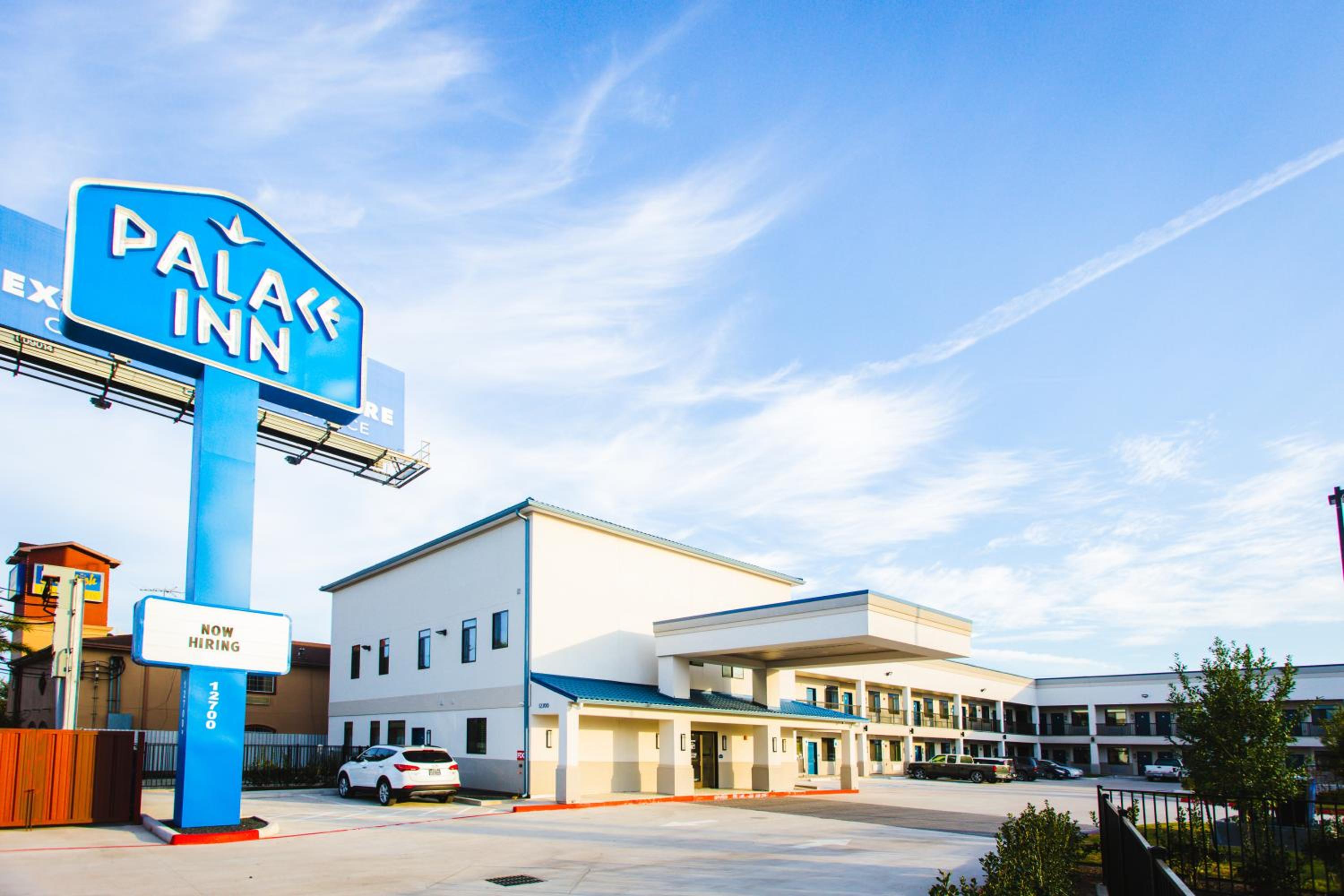 Palace Inn Blue Federal Road view 3