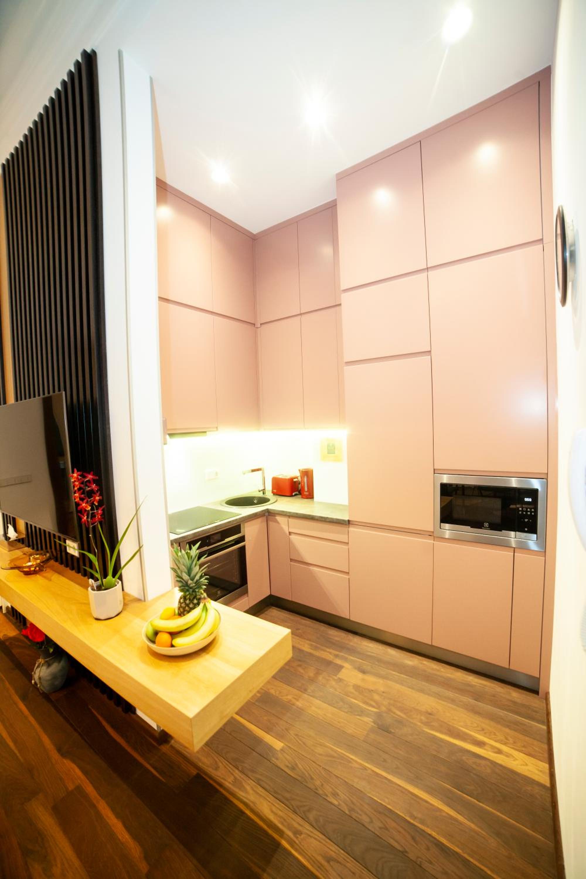 Matei Corvin Deluxe Apartment