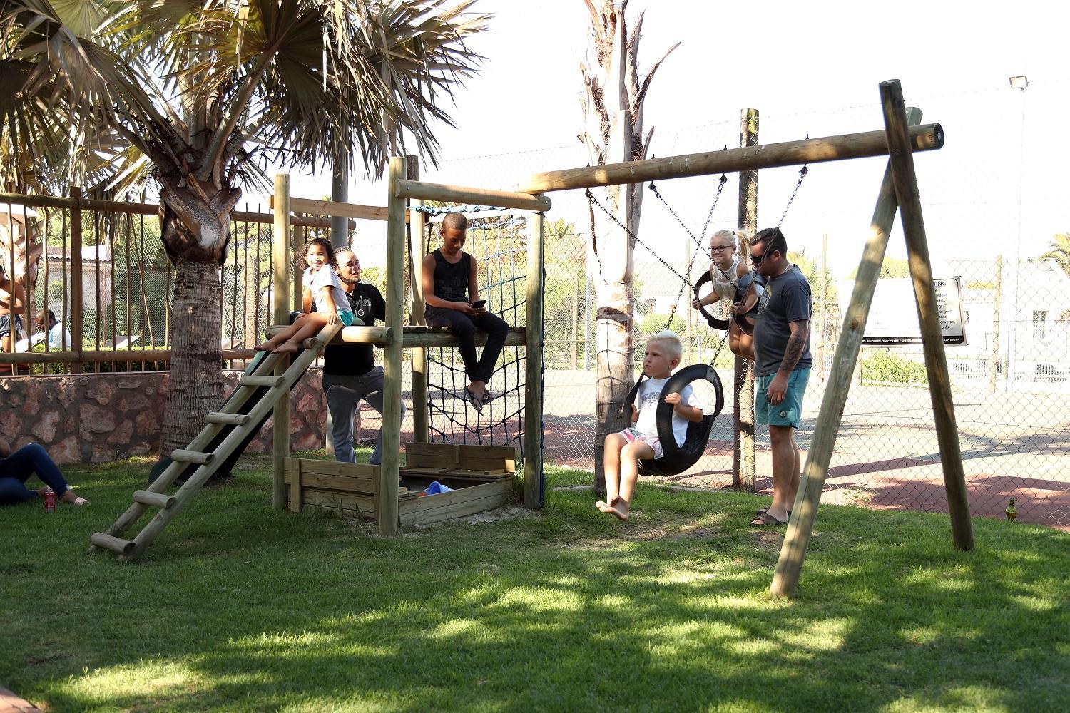 Blue Bay Lodge