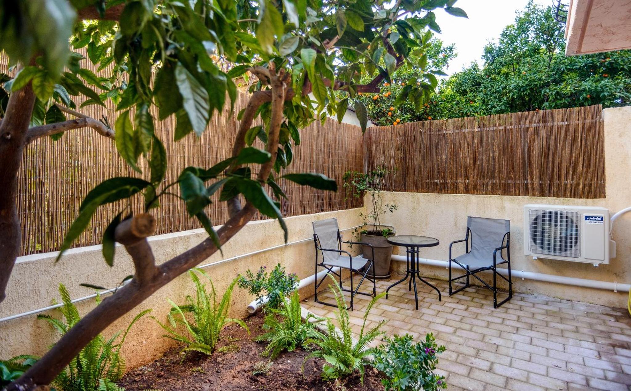 Nikos' Garden Apartment view 3