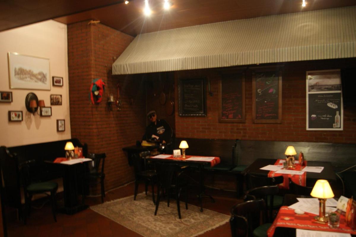 restaurant