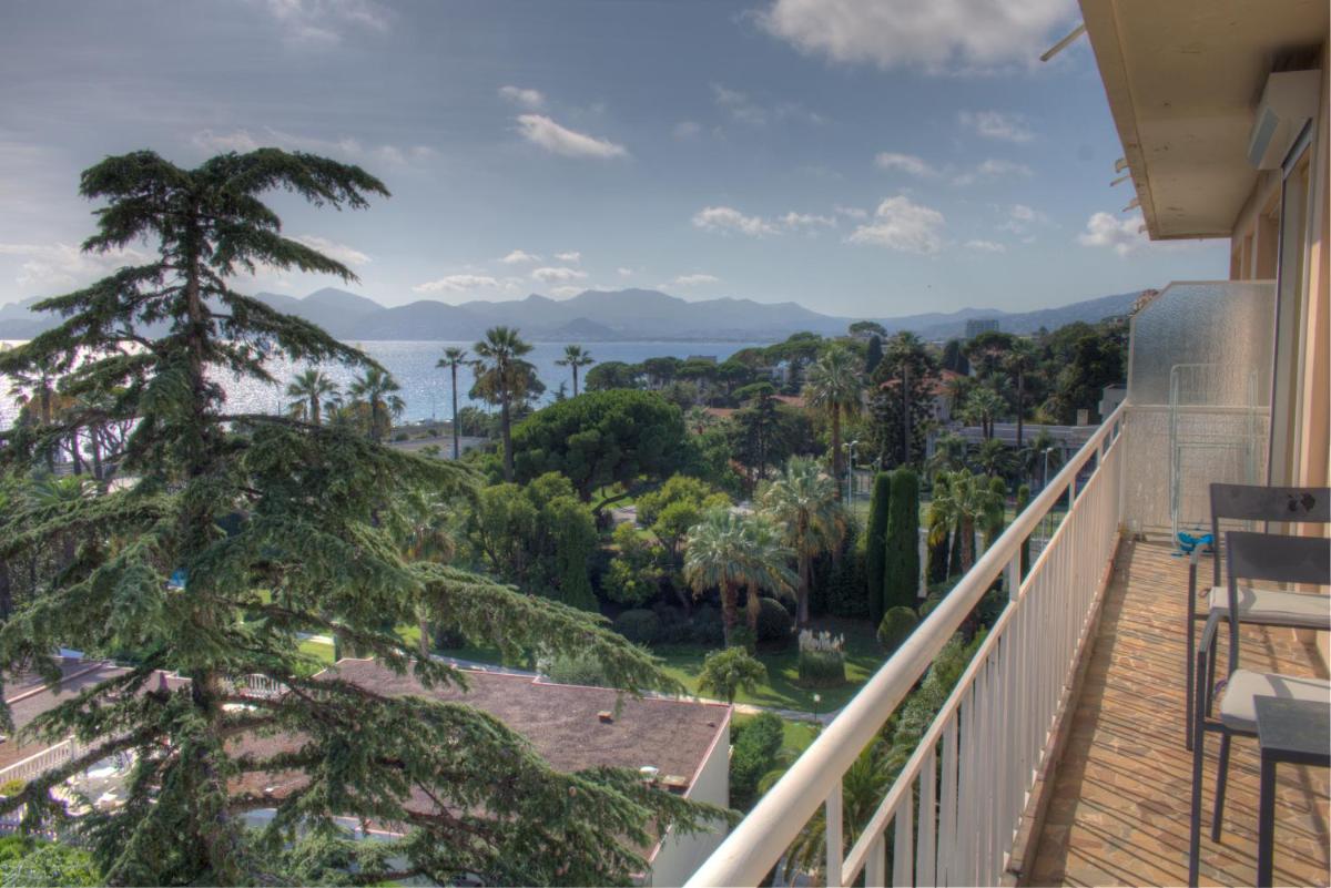 BEL APPARTEMENT PROCHE PLAGE ET CENTRE VILLE photo 3