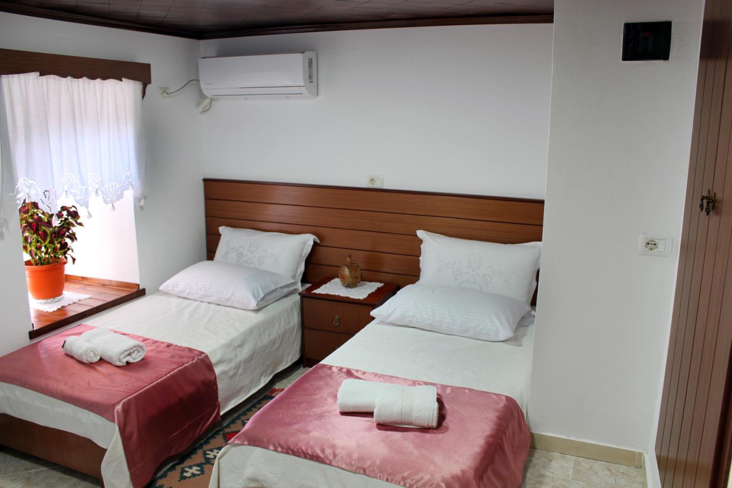 Yuri Guest House