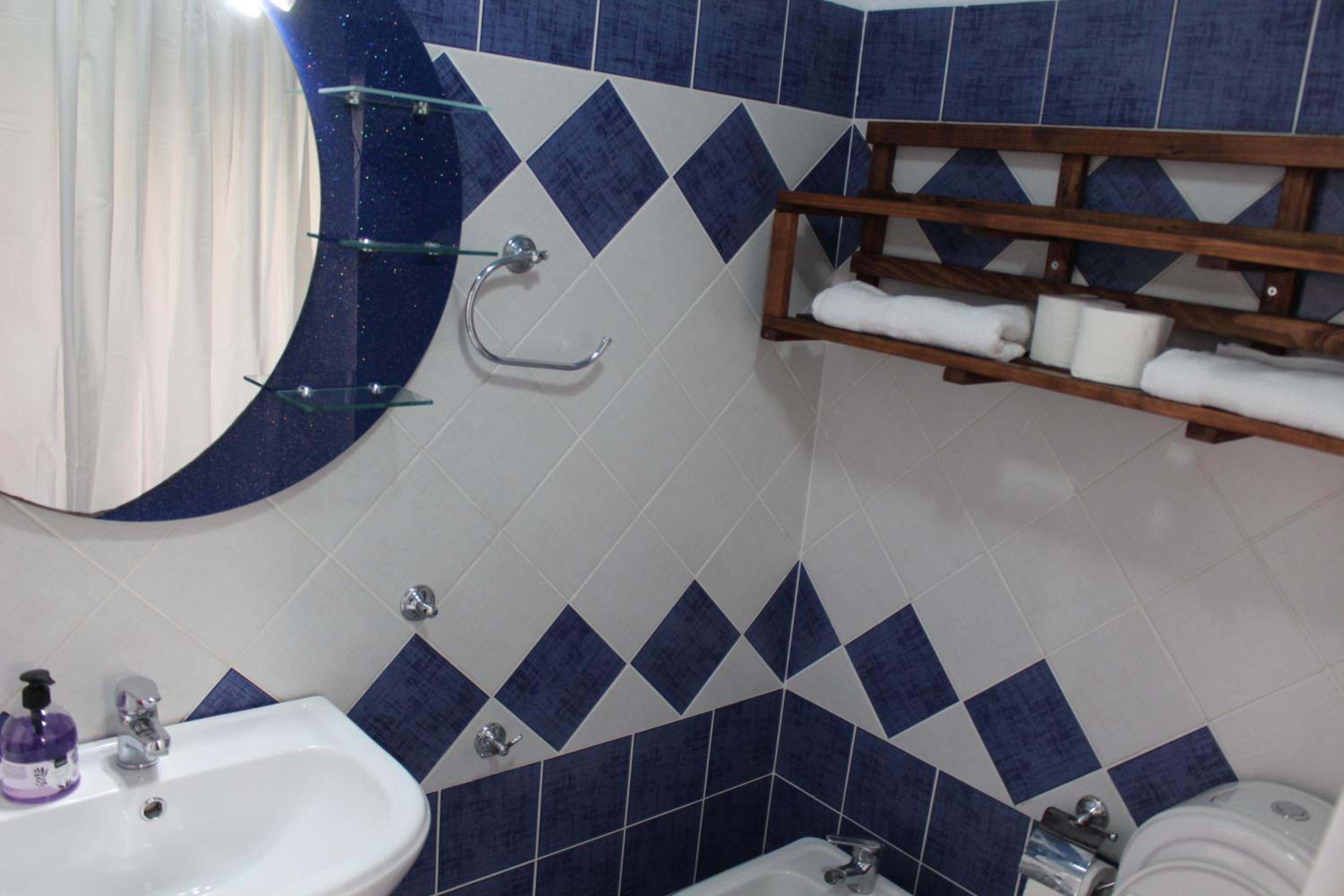 Yuri Guest House