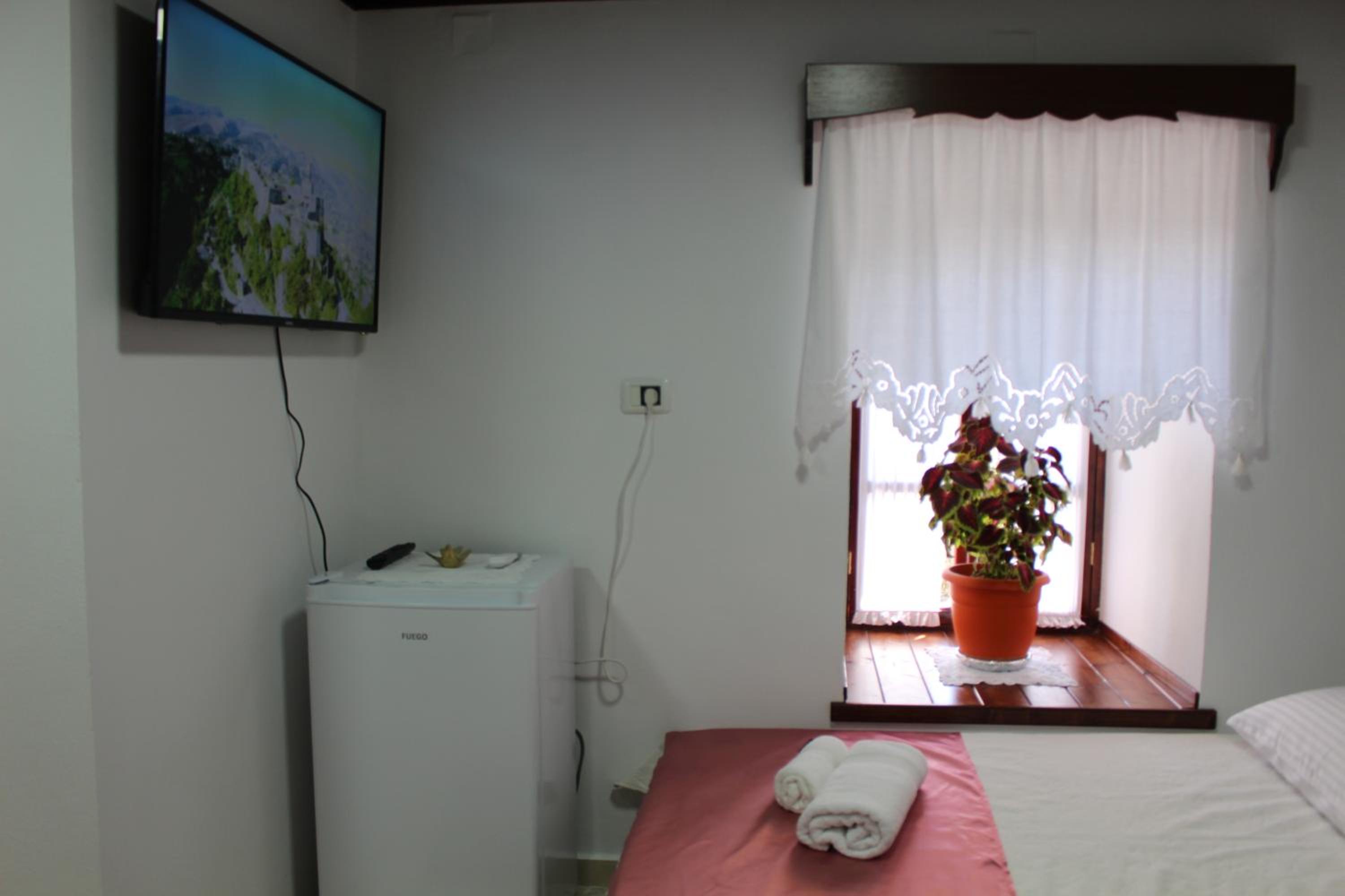 Yuri Guest House