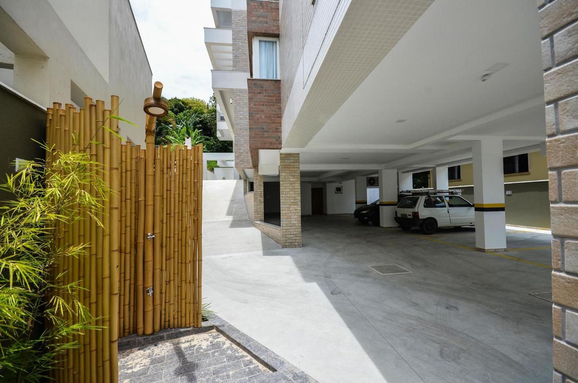 1079 - Apartamento com vista para o mar em Bombinhas