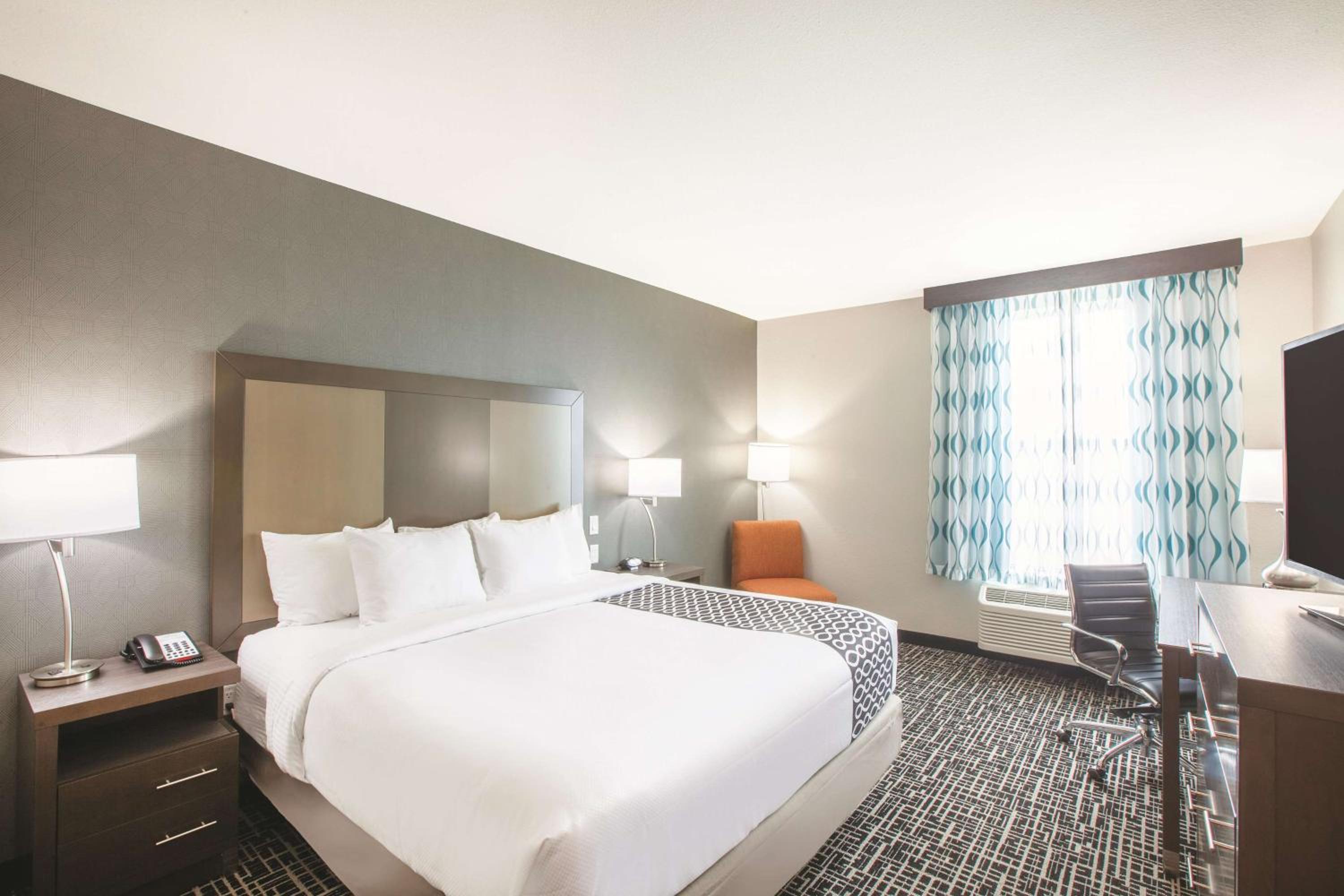 La Quinta by Wyndham San Marcos Outlet Mall - Property Image 4