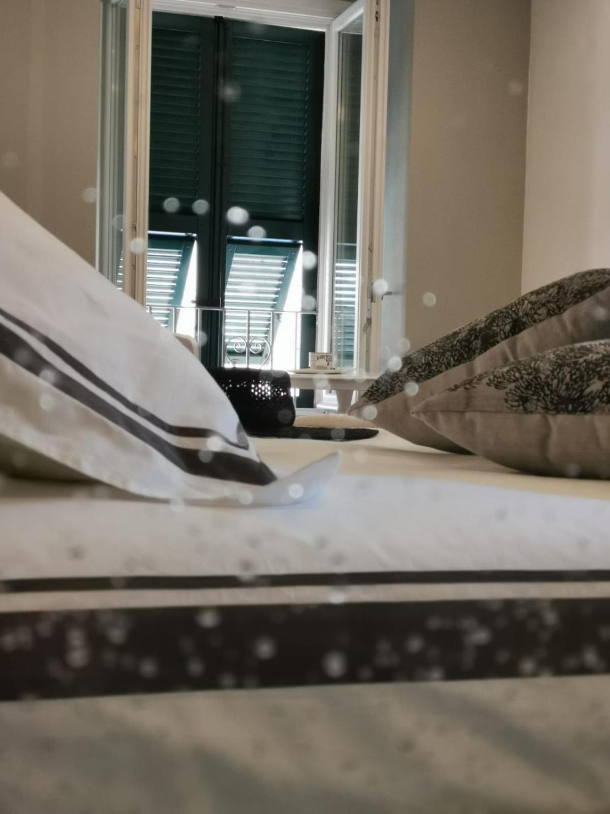 Vernazza Luxury Apartment photo 3