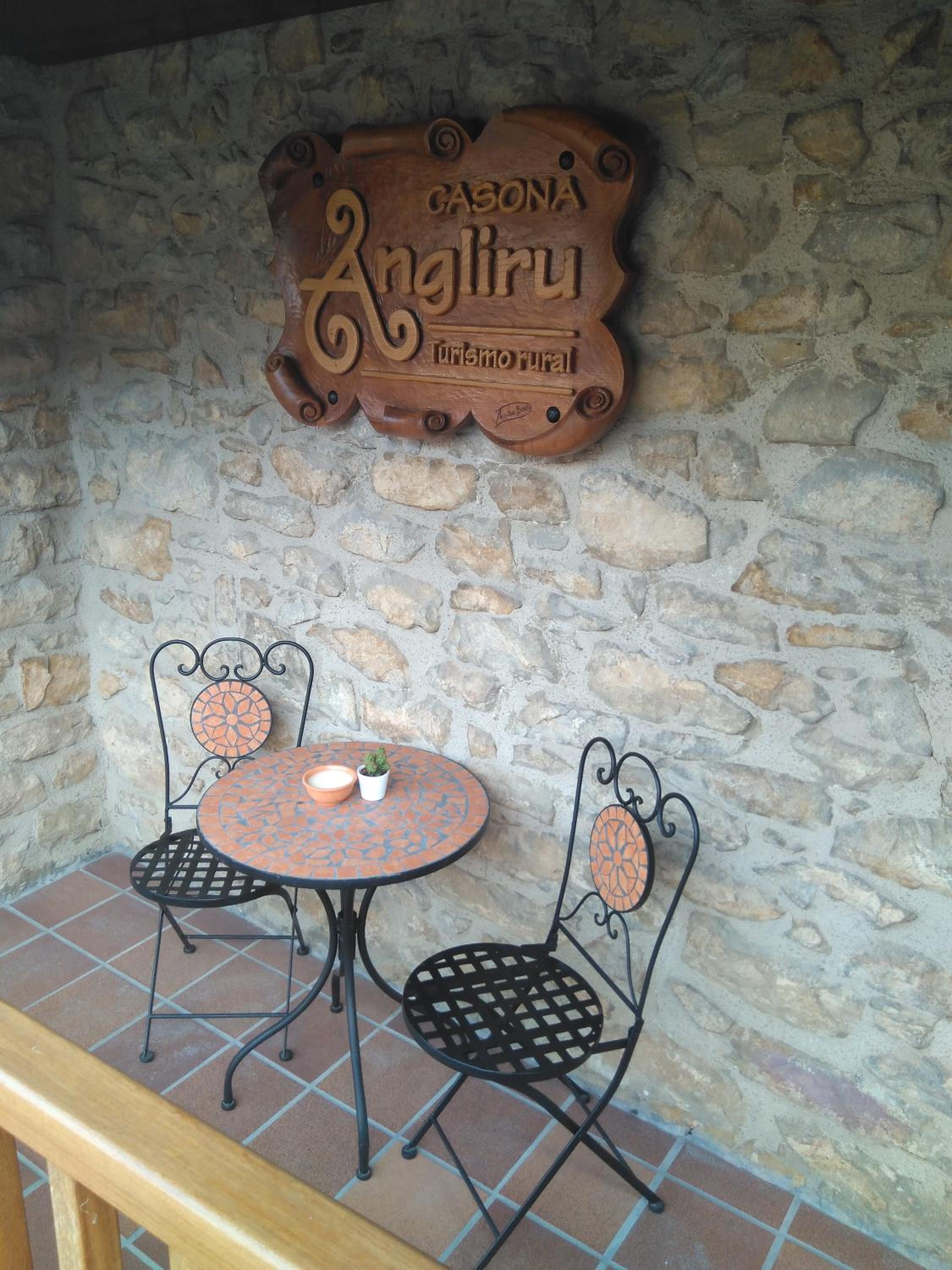 Photo 6
