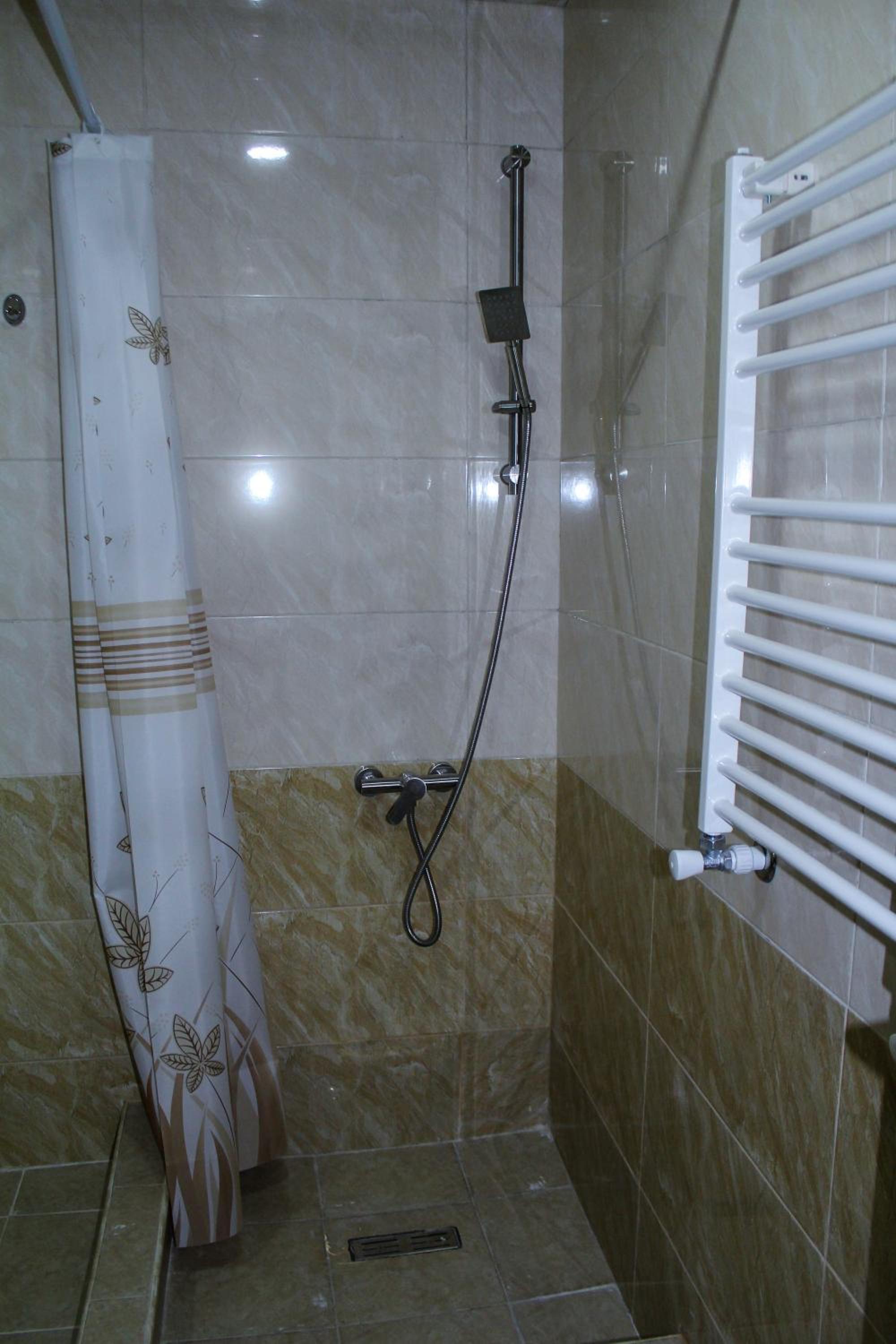 Yerevan Vacations - Bee Lucky Hostel and Tours - Property Image 7