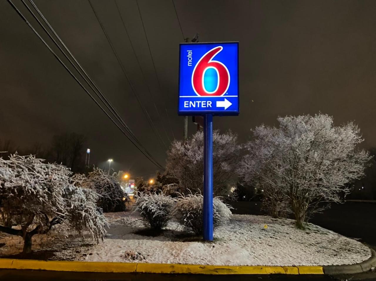 Motel 6-Greensboro, NC - Airport