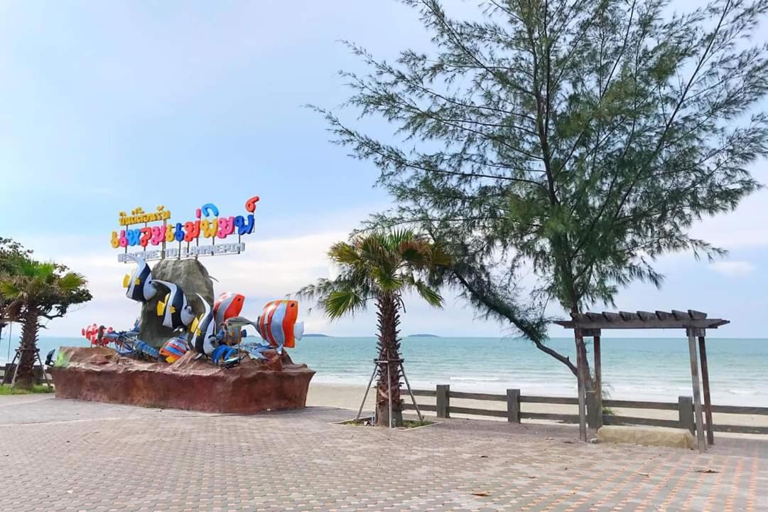 GrandBlue Condominium Sea View view 4