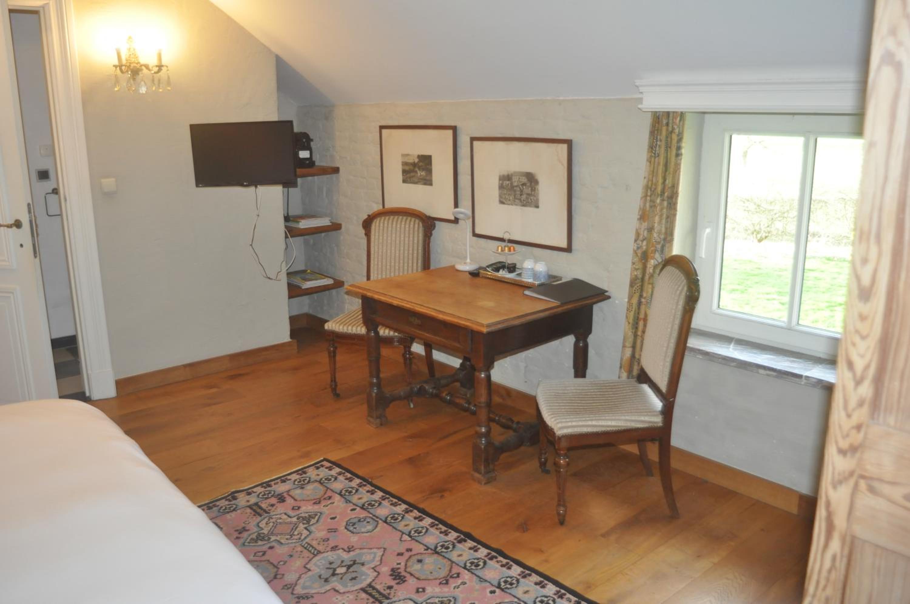 B&B Kasteelhoeve de Tornaco