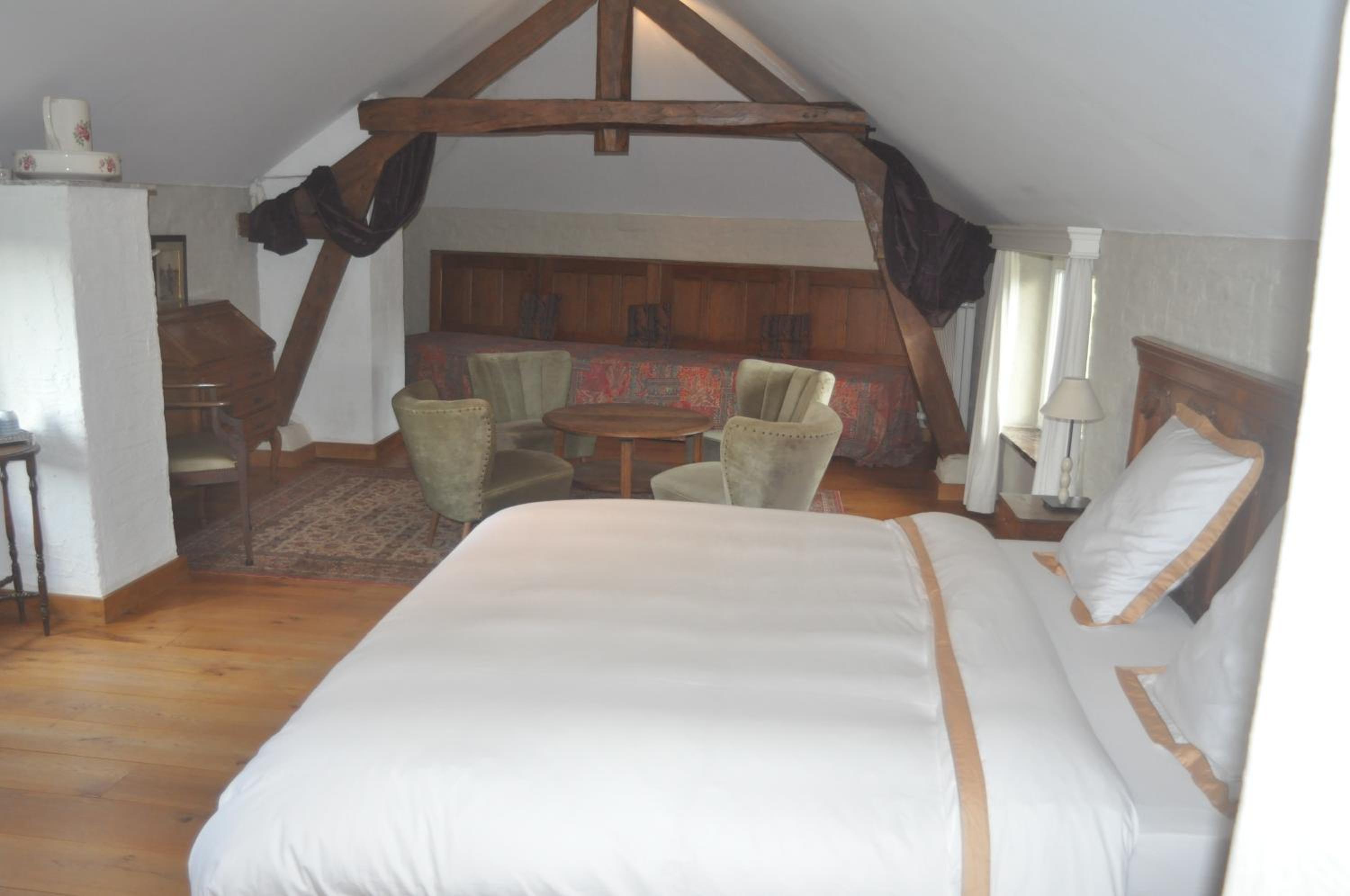 B&B Kasteelhoeve de Tornaco
