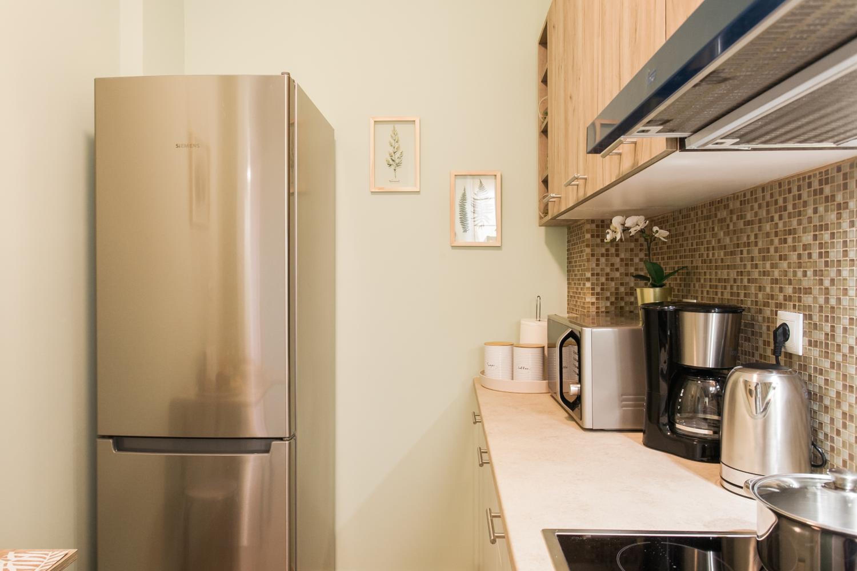A Modern Antique Central 3 Bedroom Simple Apartment near to Acropolis