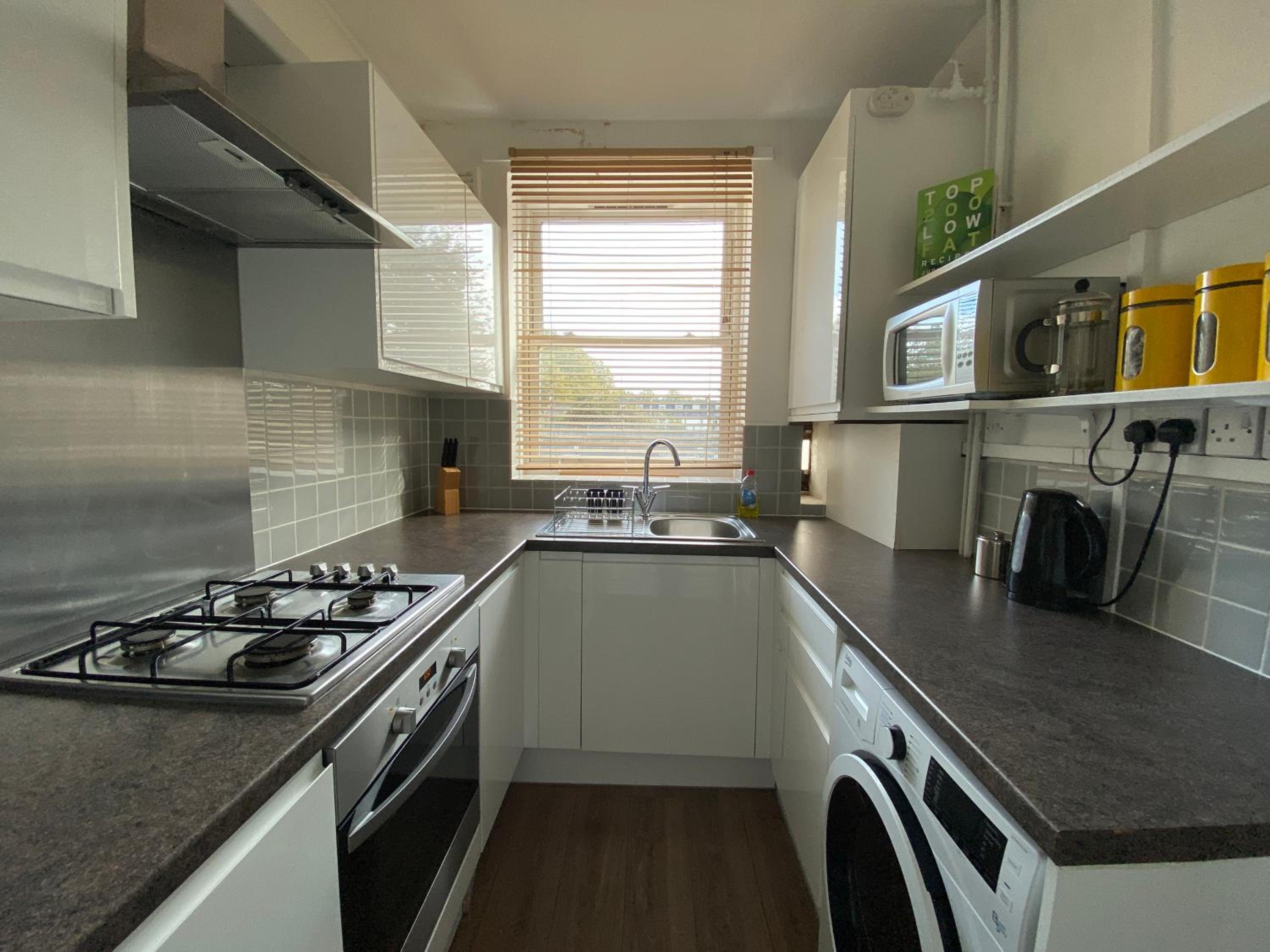 ONE BEDROOM FLAT IN FULHAM