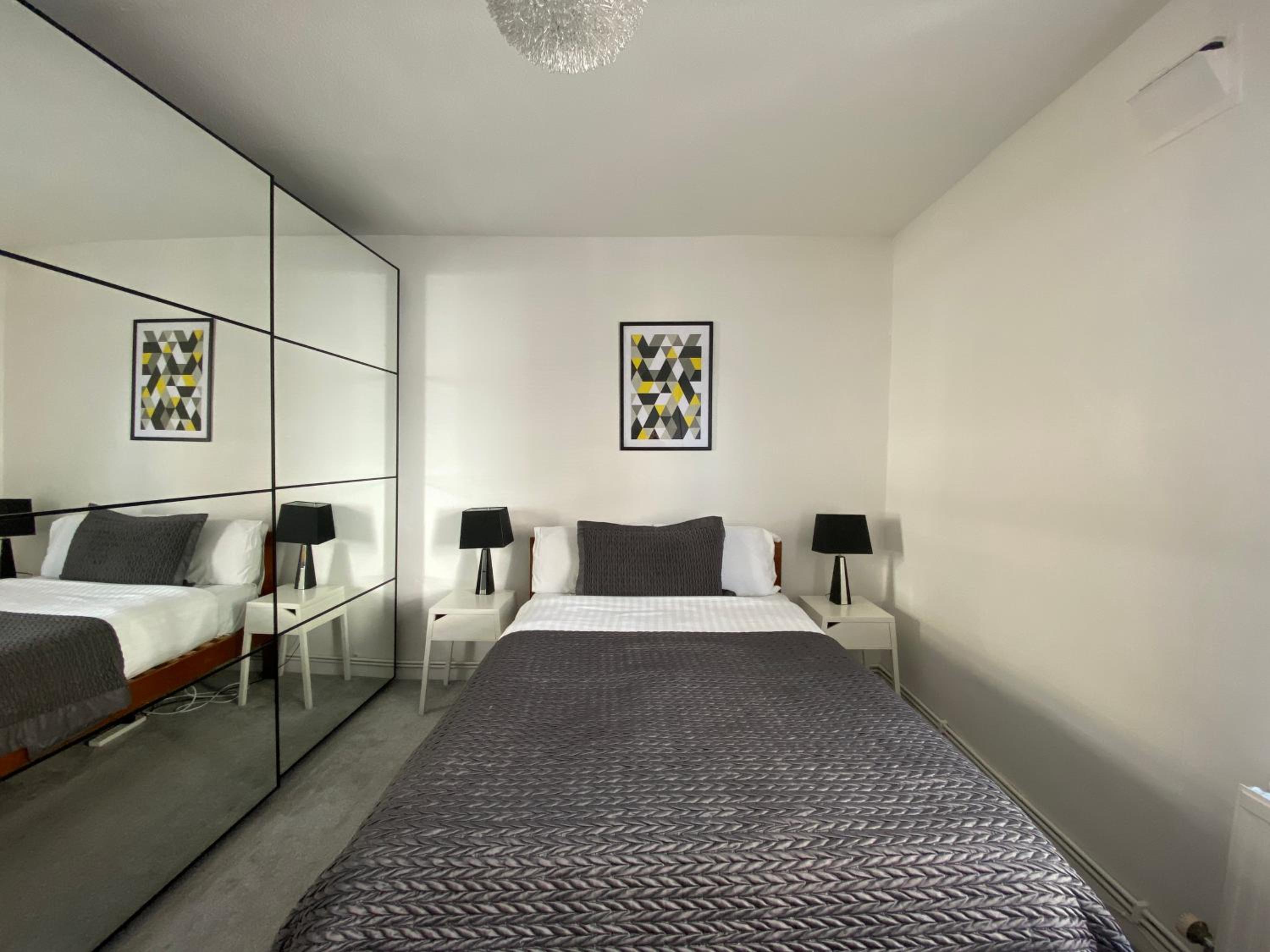 ONE BEDROOM FLAT IN FULHAM