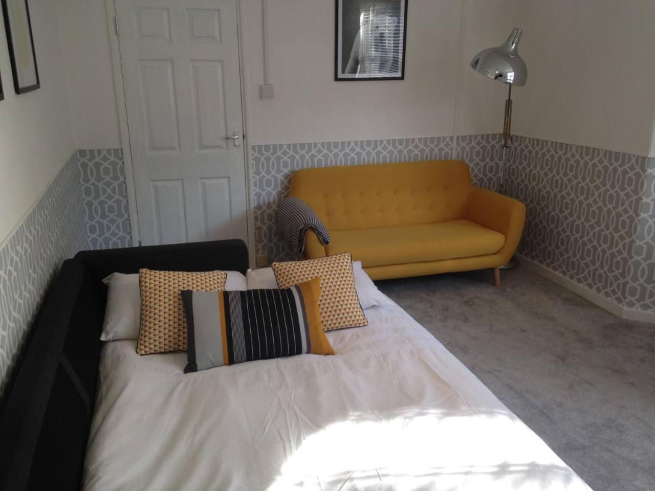 ONE BEDROOM FLAT IN FULHAM