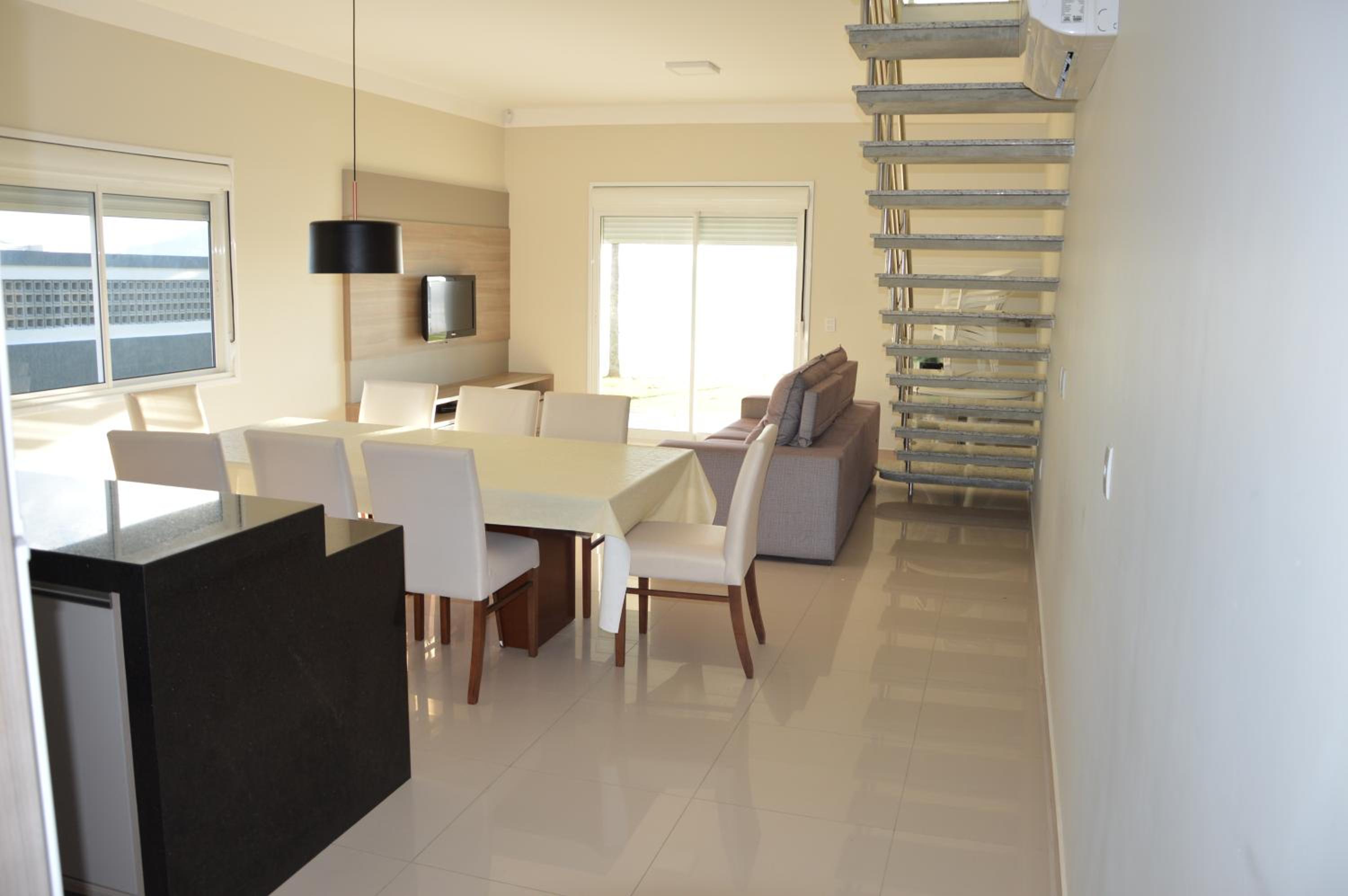 Belíssima Casa - Pé na areia - Bombinhas - Canto Grande