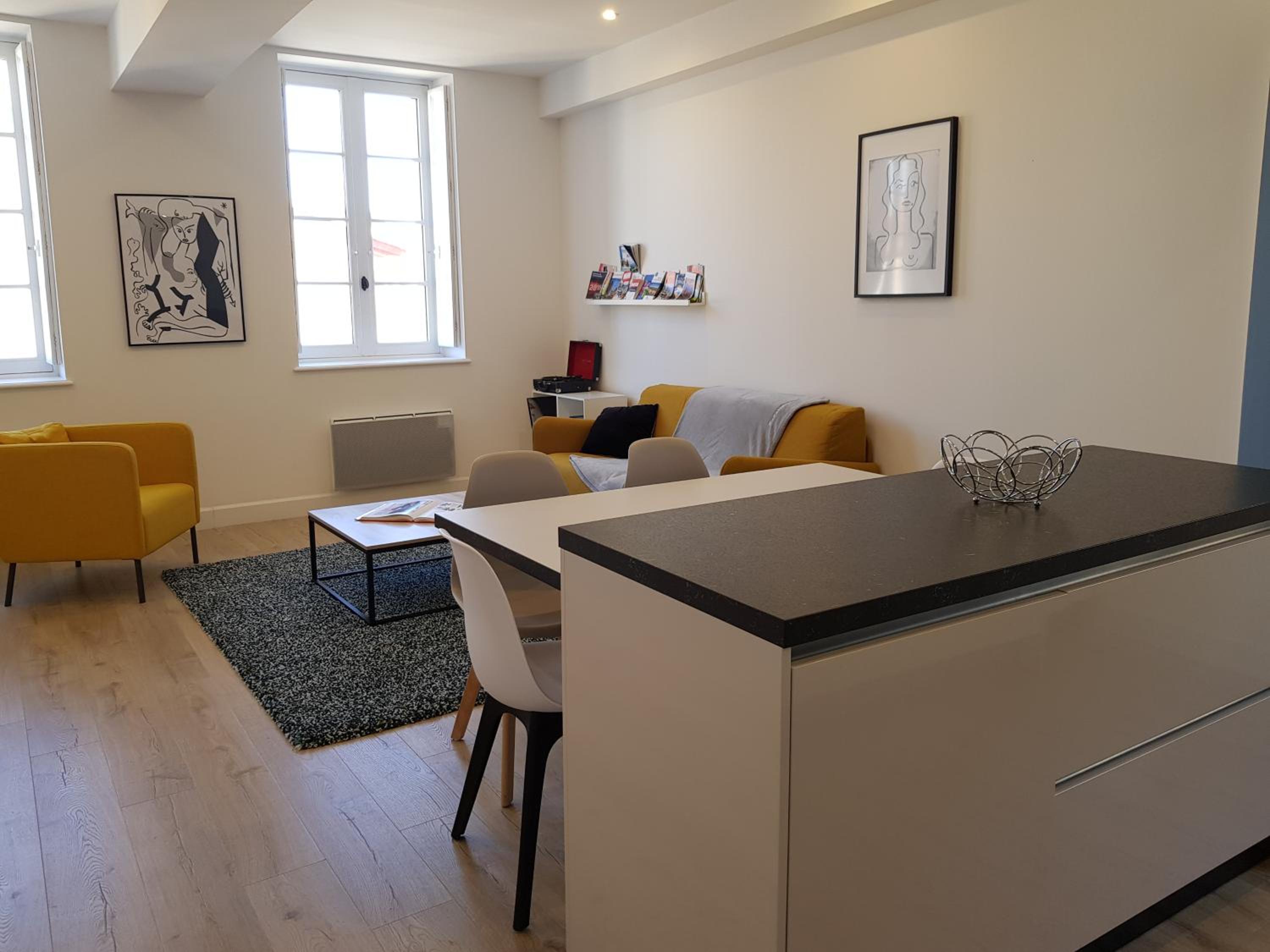 Carnot Chic view 3