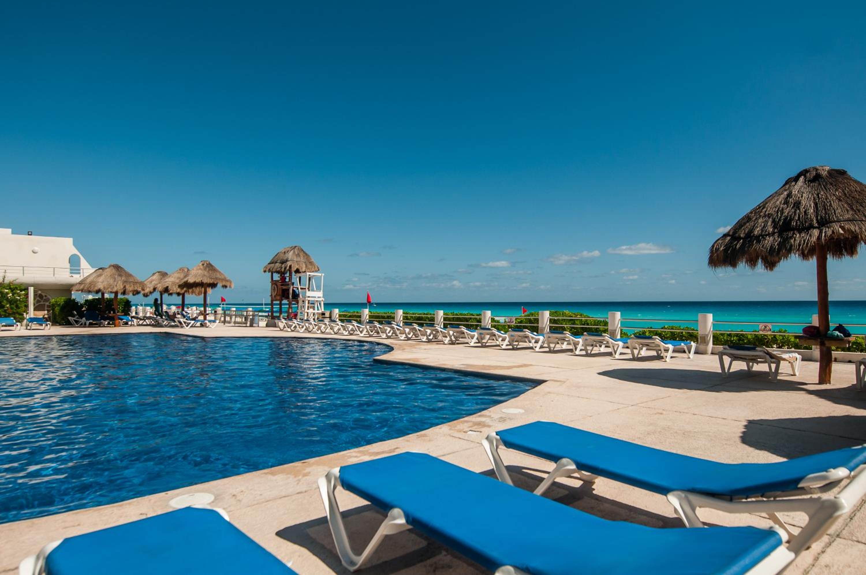 HotelZone L16 Beach Access