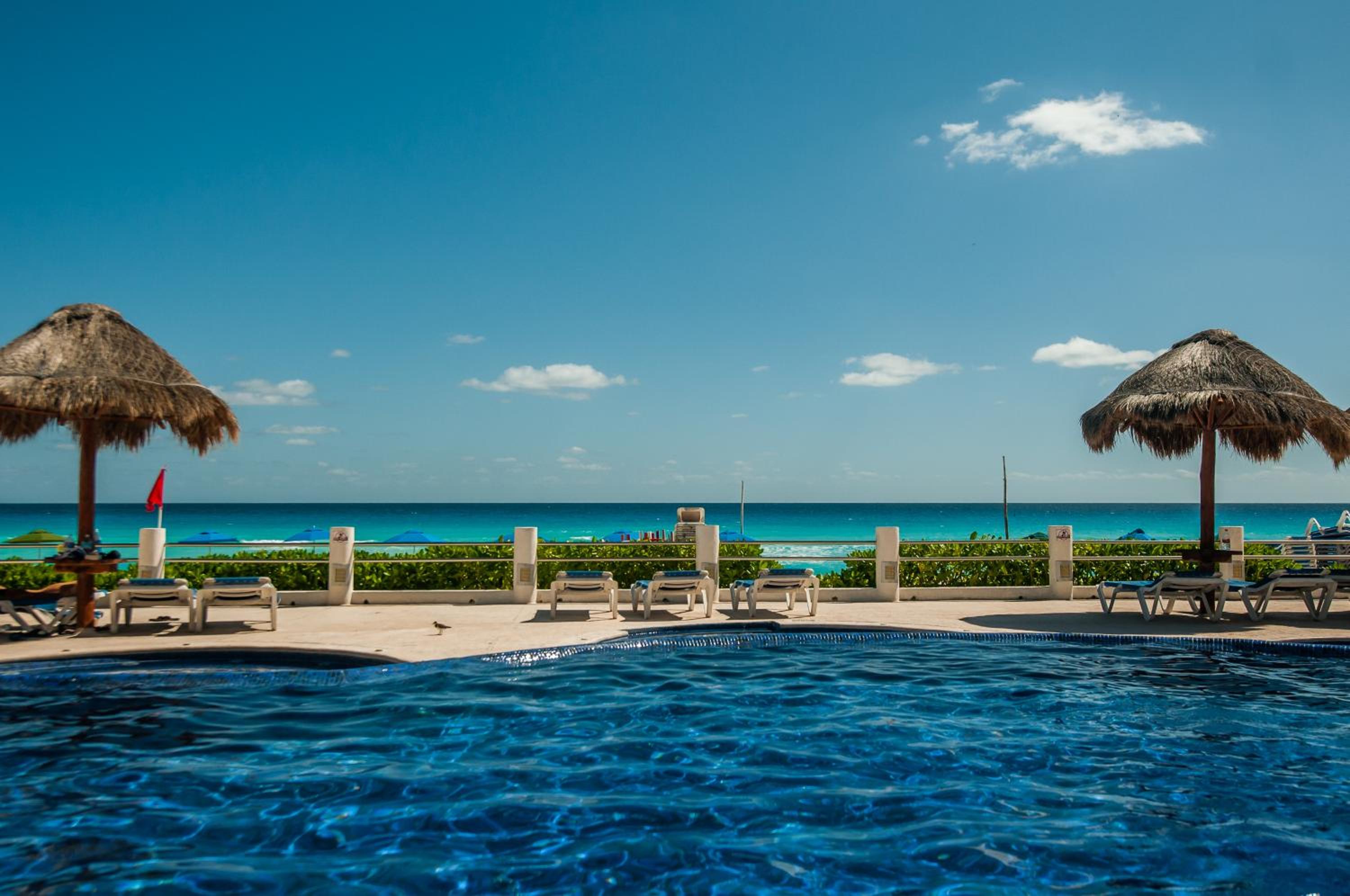 HotelZone L16 Beach Access
