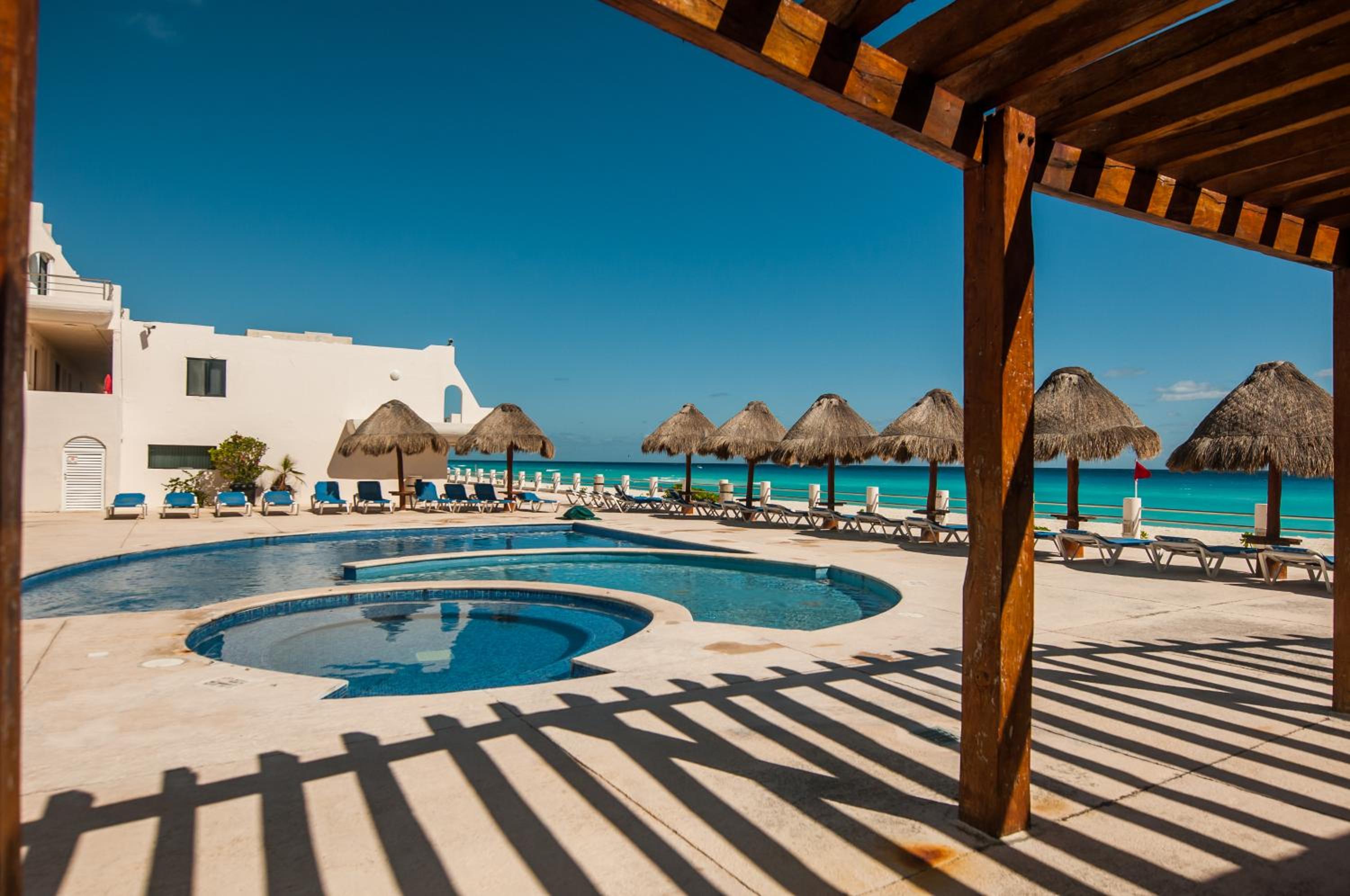 HotelZone L16 Beach Access