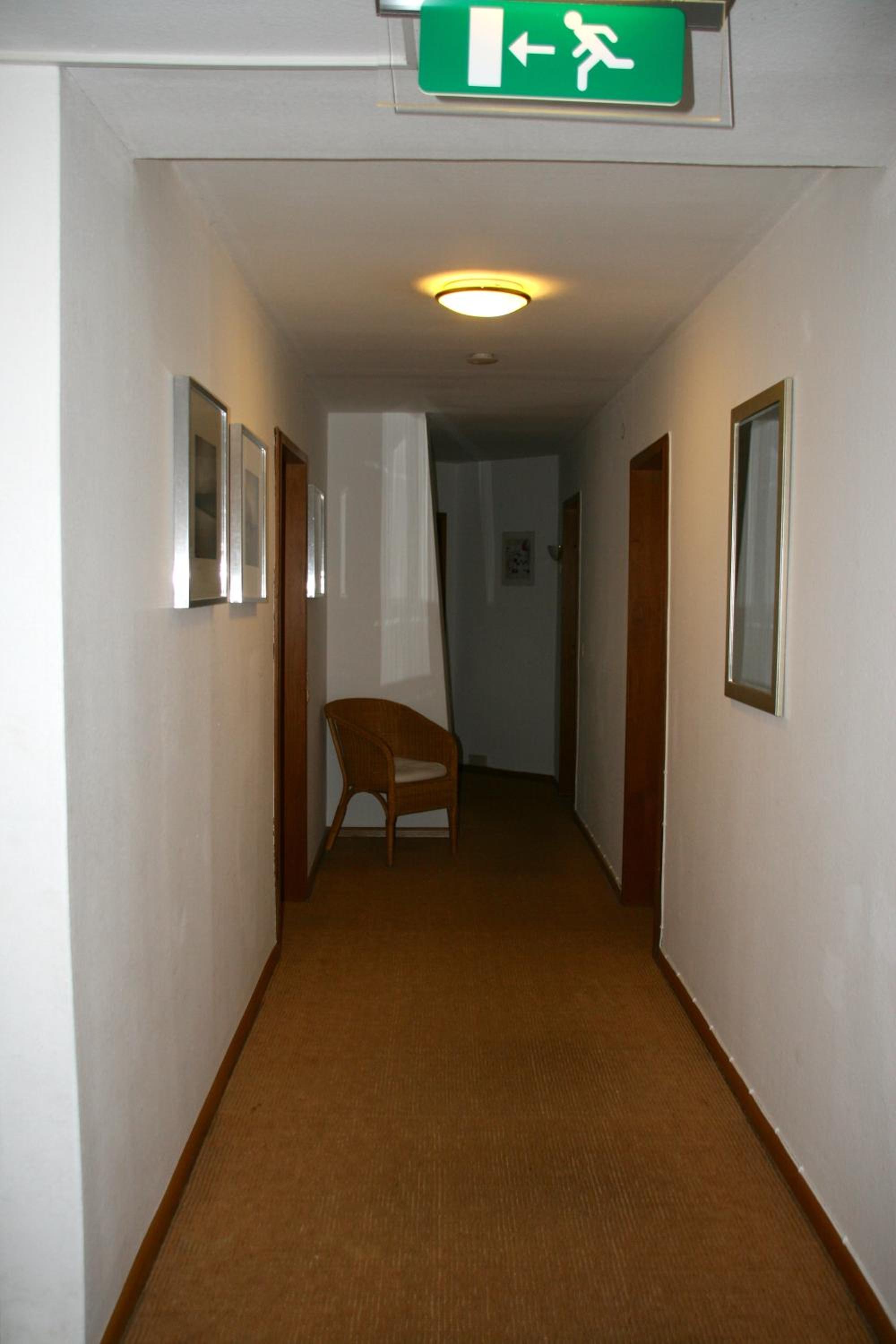 Photo 37