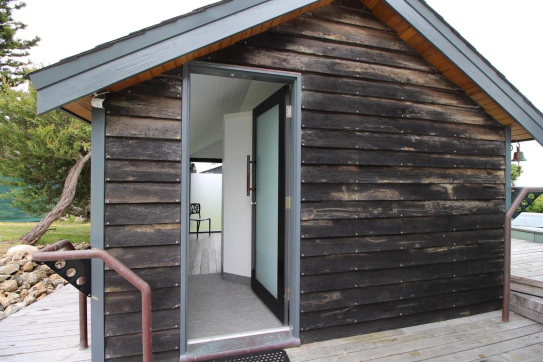 Boathouse - nearly in the water and wonderful views