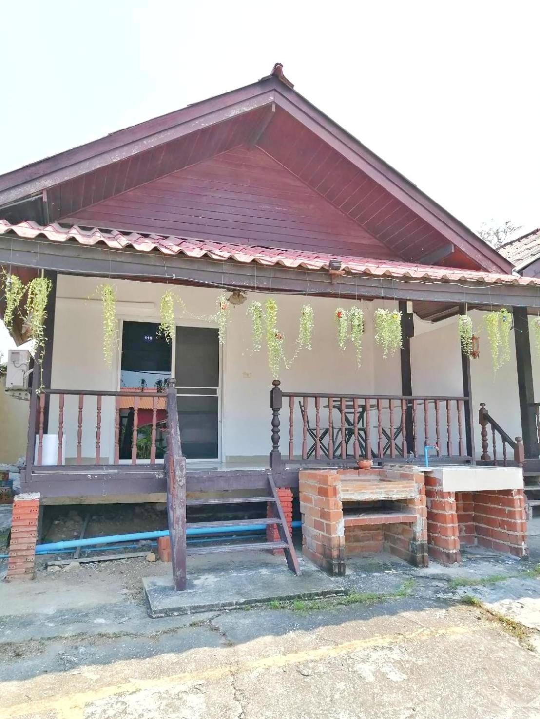 Baan Kaew Ruen Kwan