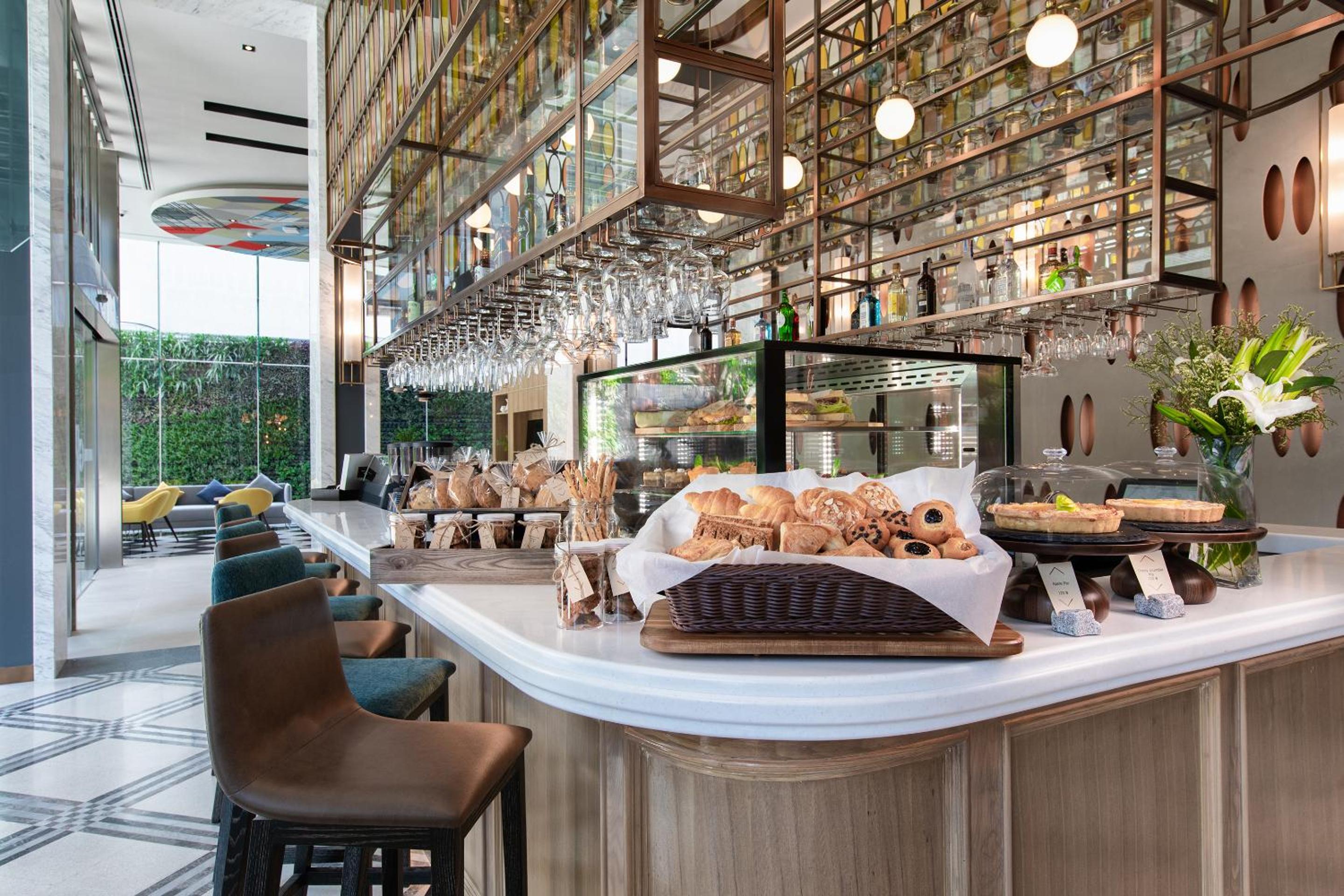 Mercure Bangkok Sukhumvit 24 8