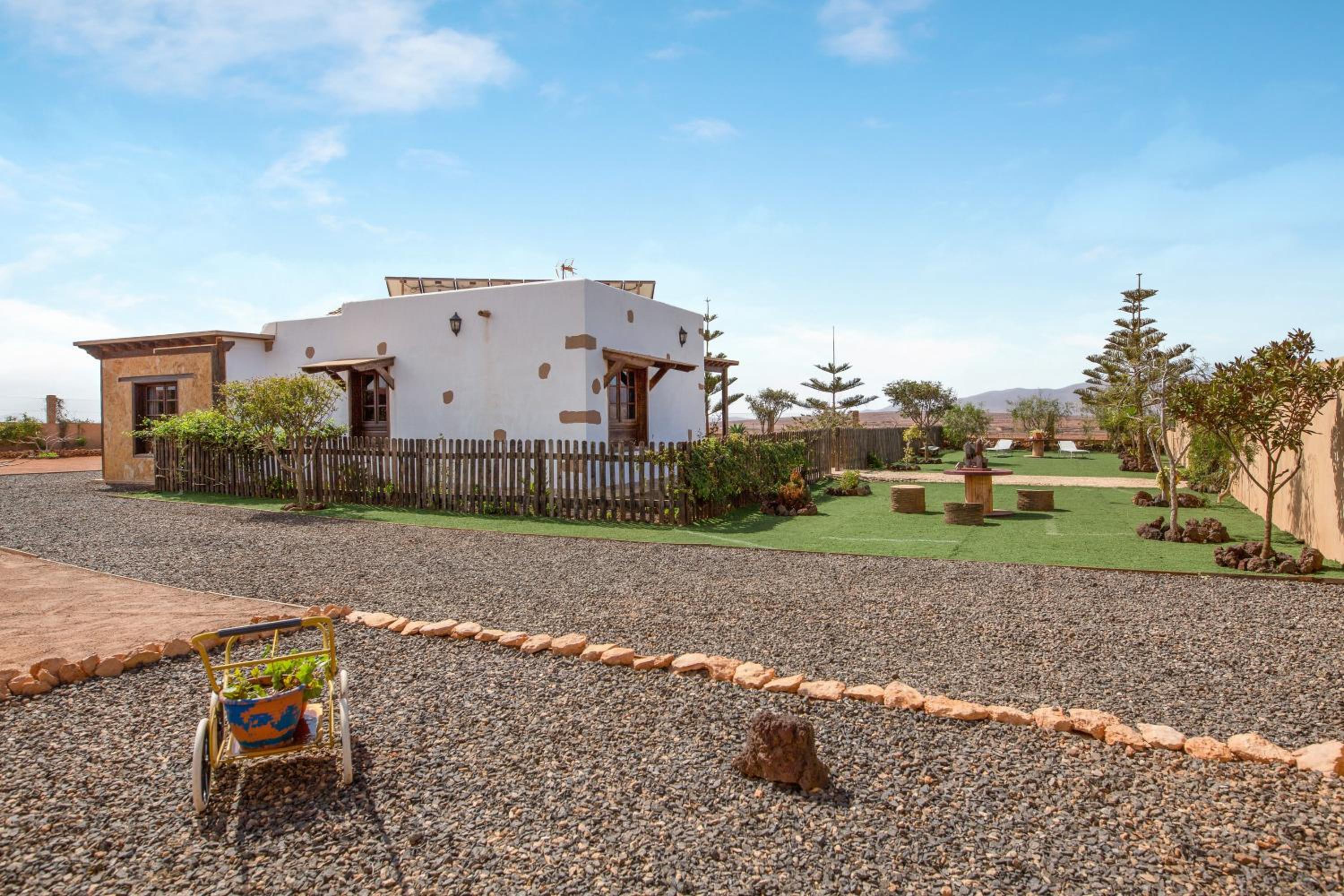 Hotel Casa Laura - Image 1