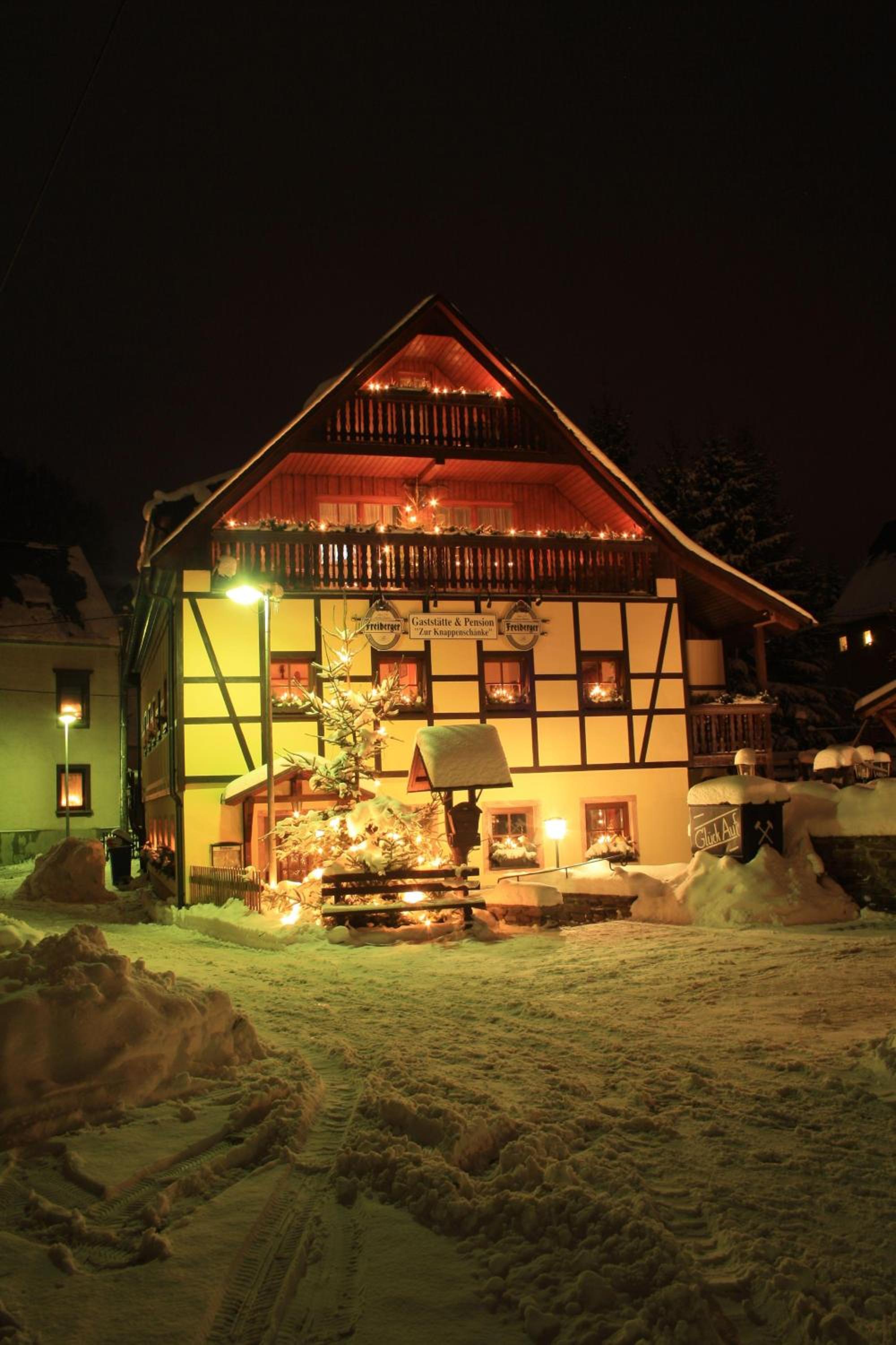 Photo 8