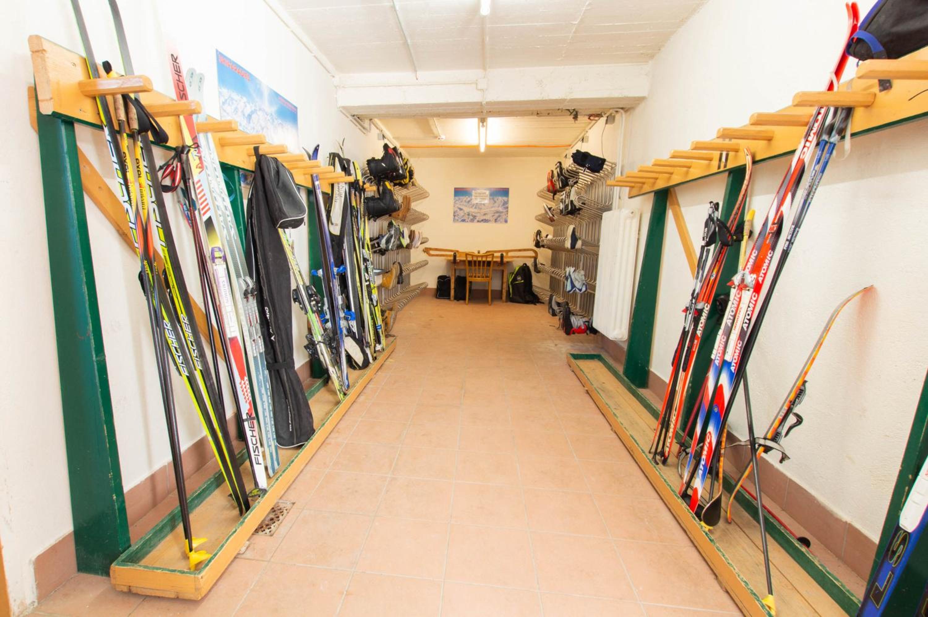 Mountain Hotel & Hostel