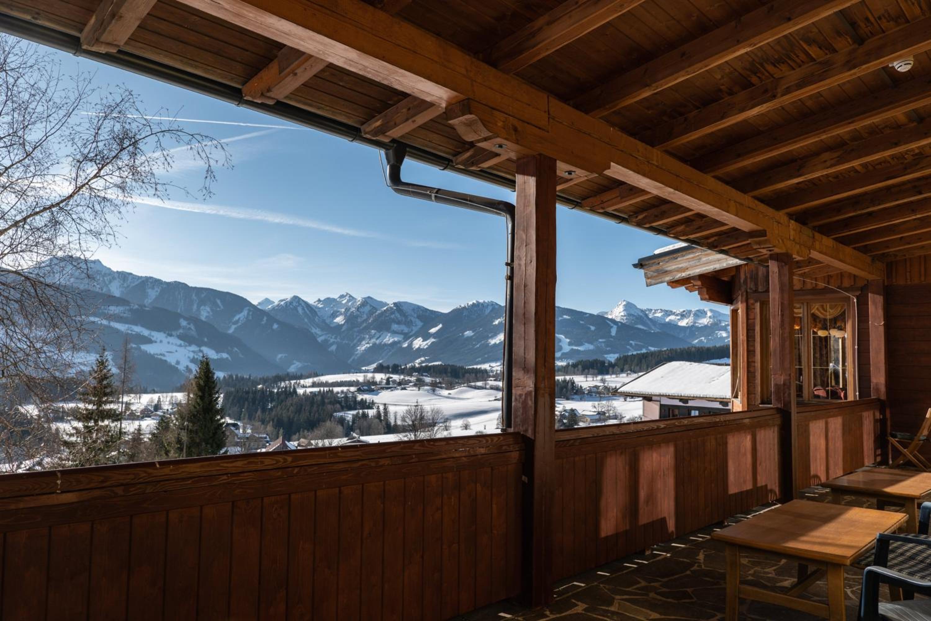 Mountain Hotel & Hostel