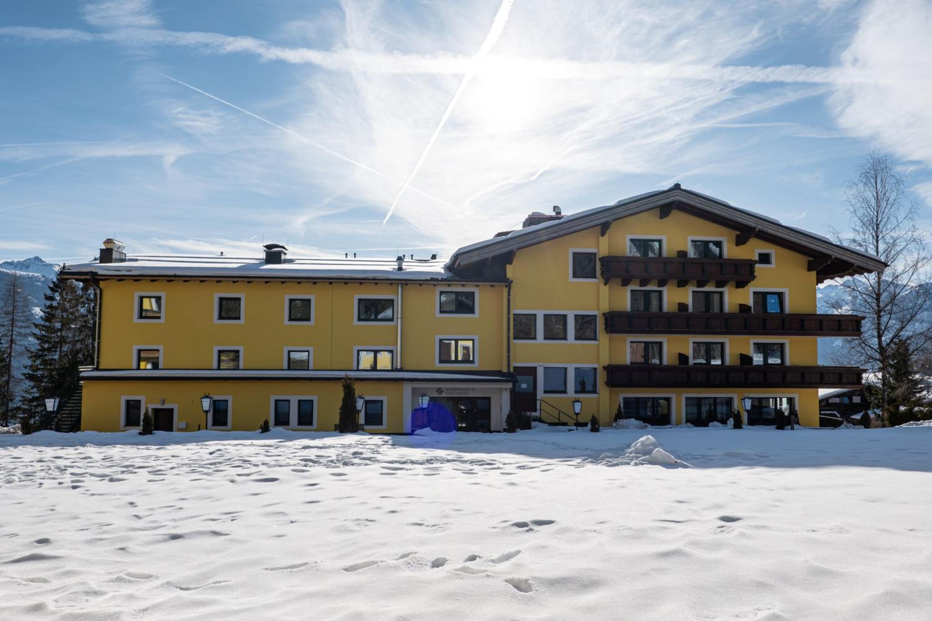 Mountain Hotel & Hostel
