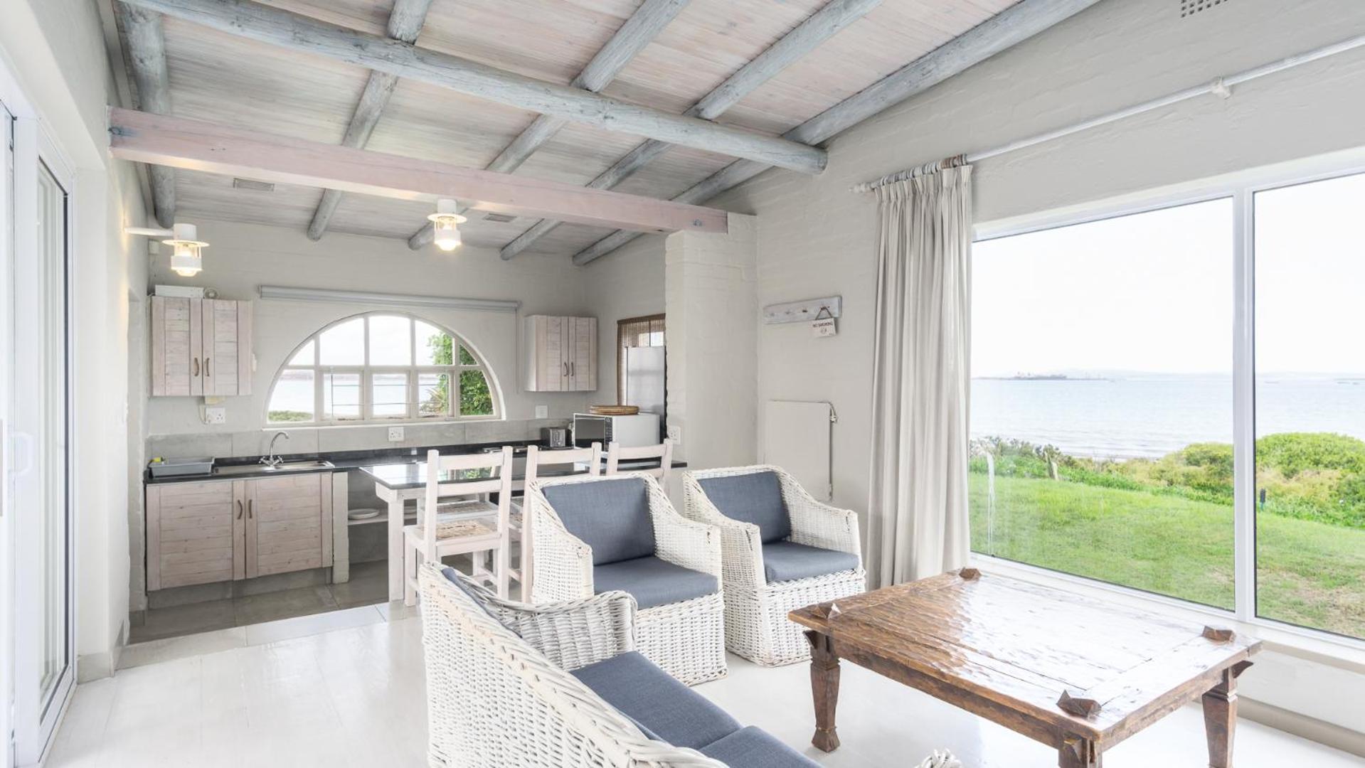Blue Bay Lodge