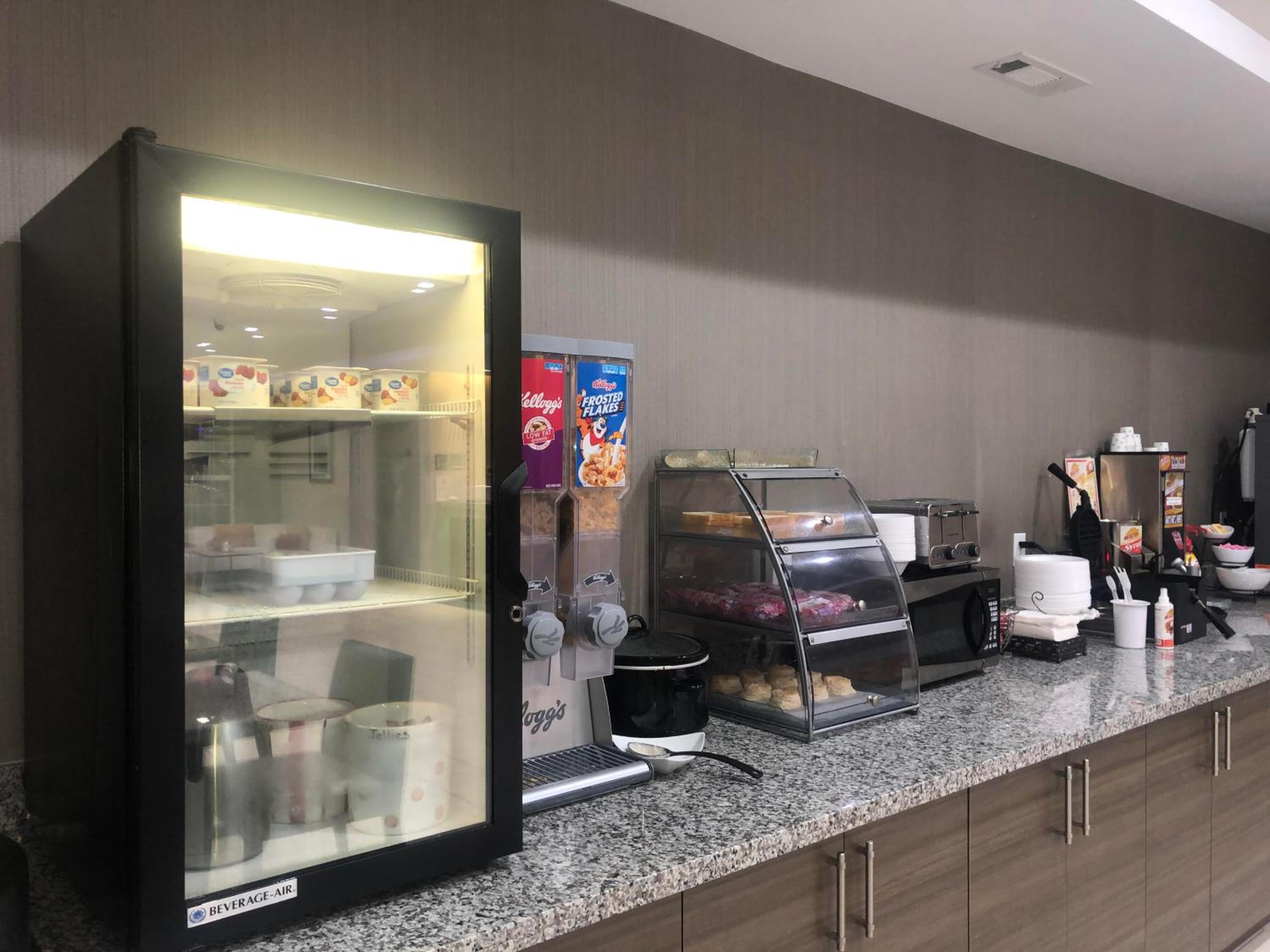 Catoosa Inn & Suites