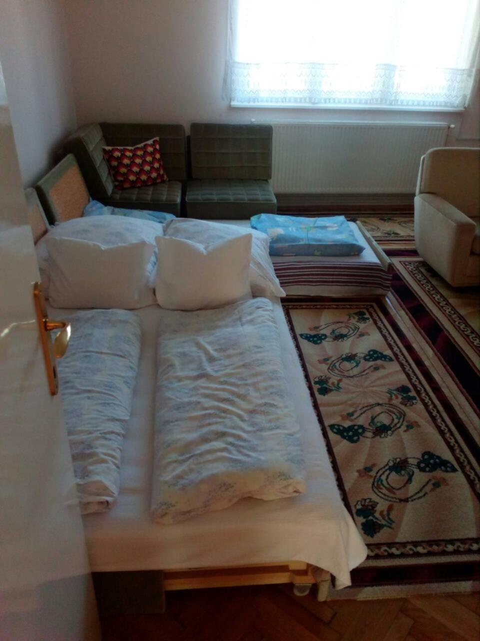 Új Élet Weekend house view 4