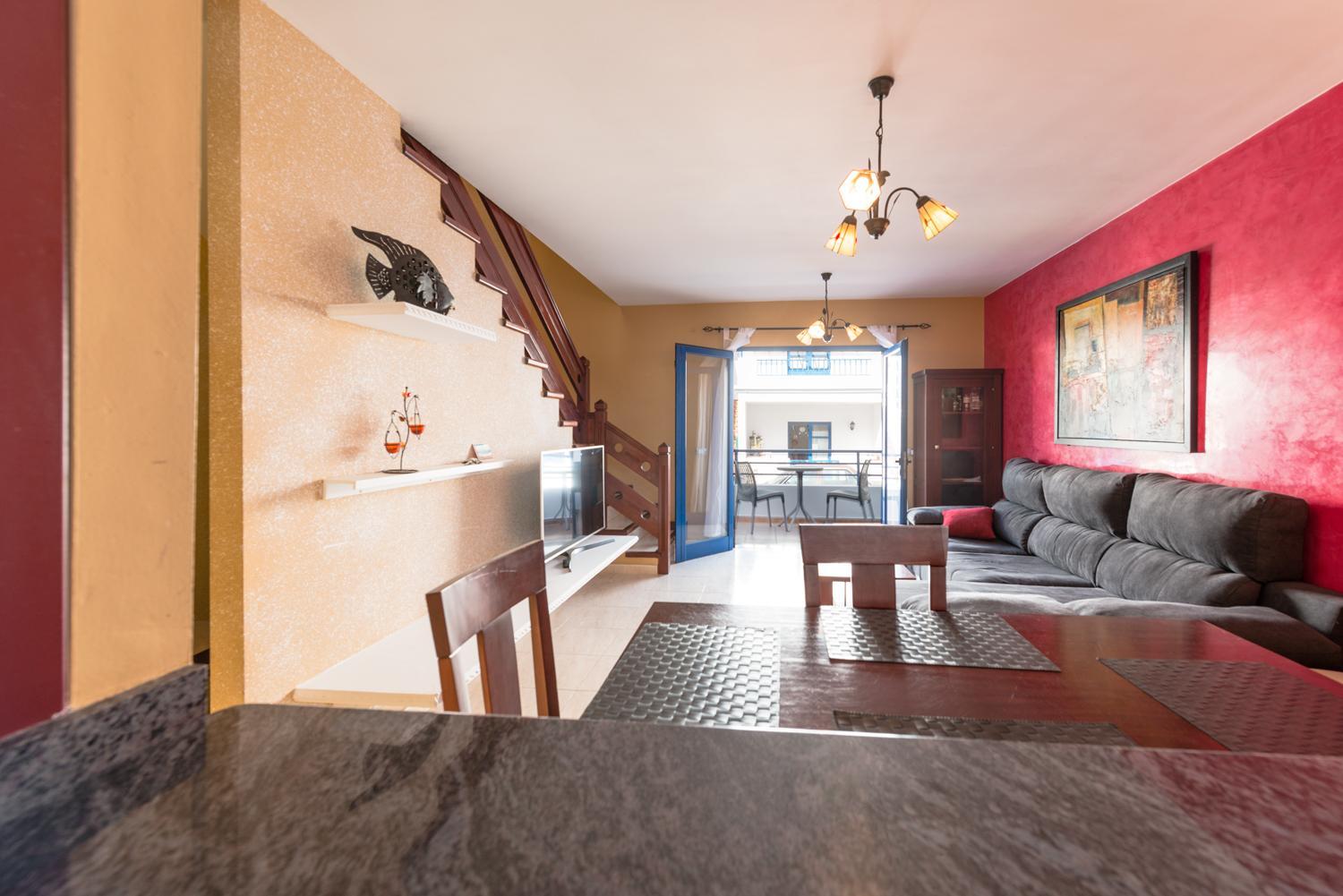 Modern beach house in Famara view 3