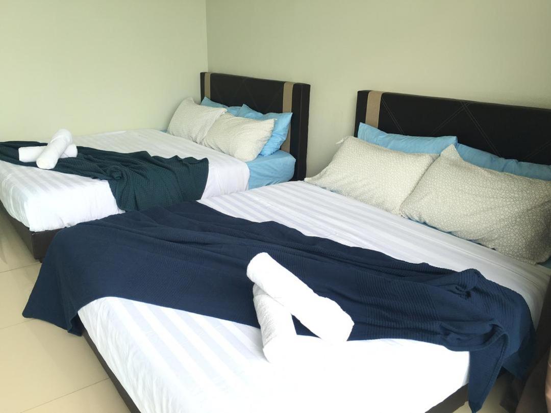 PALAZIO CONDO (MOUNT AUSTIN)