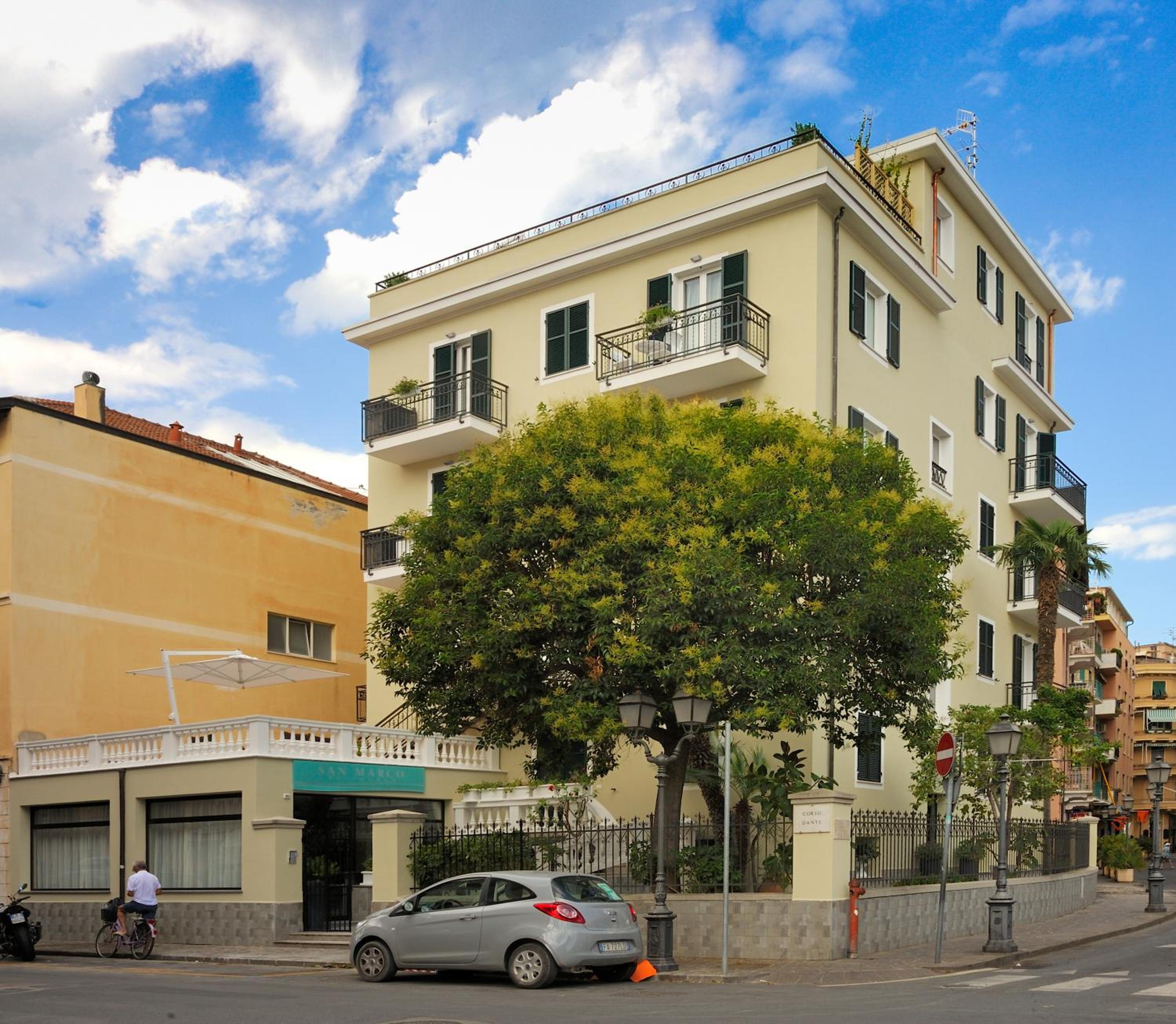 Hotel Residence San Marco Suites&Apartments Alassio - Image 1