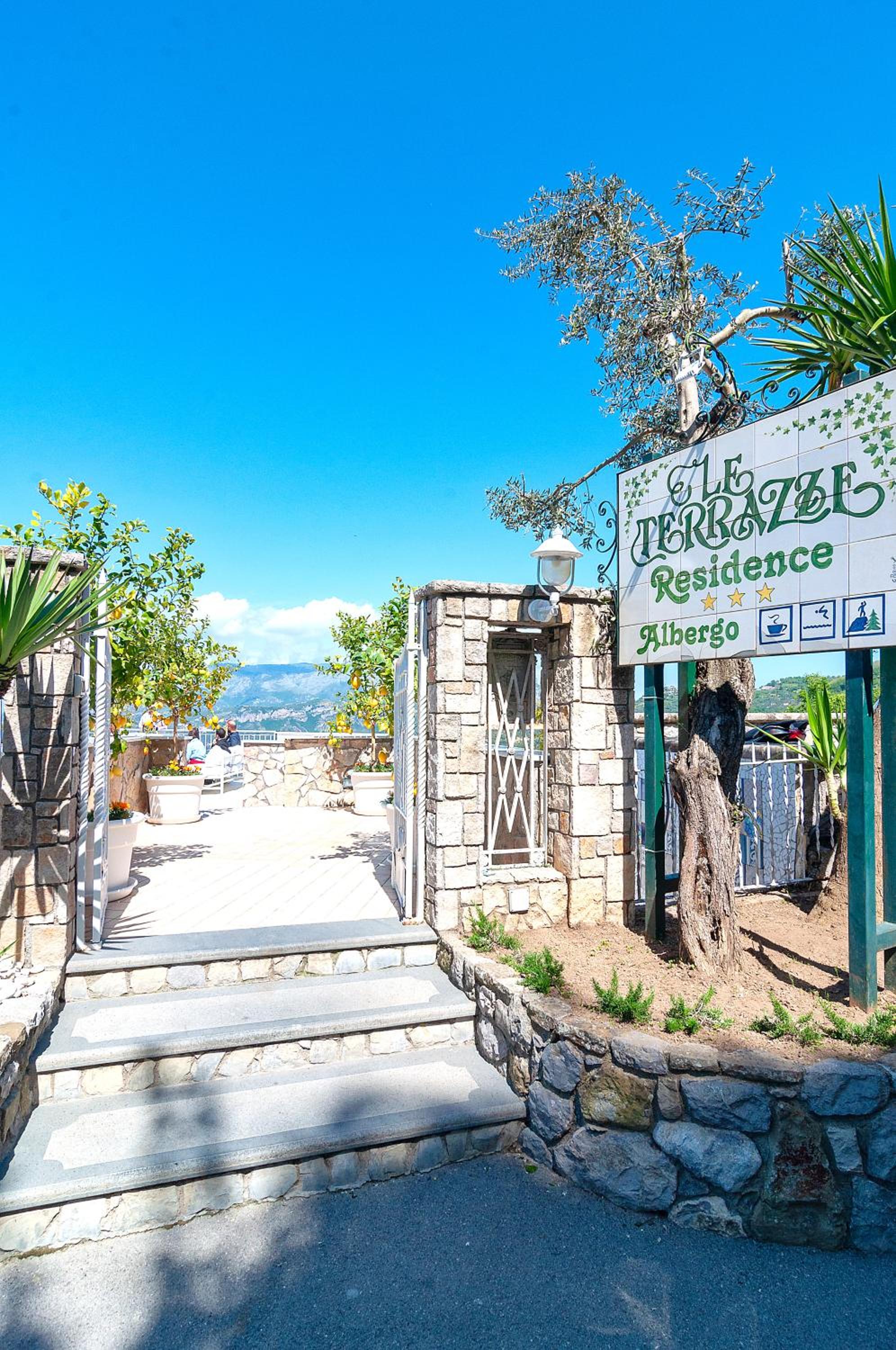 Hotel Residence Le Terrazze - Image 1