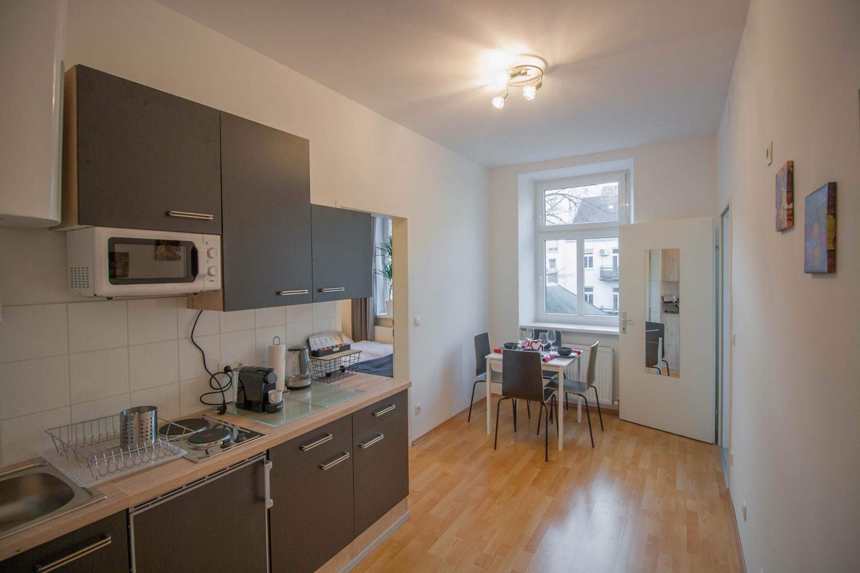 Cozy 2 ROOM APARTMENT - Enjoy autumn in Vienna