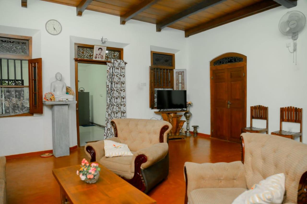 Colonial House