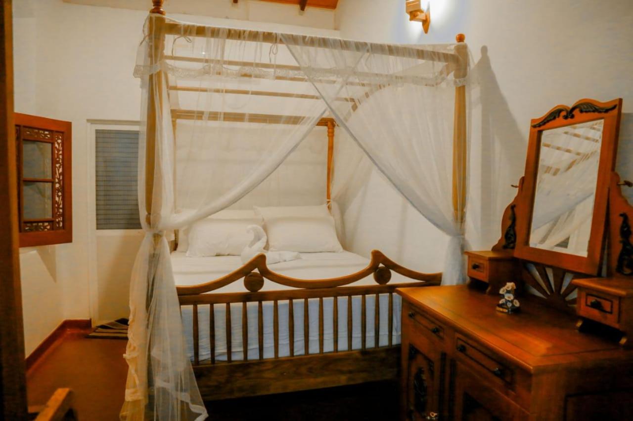 Colonial House