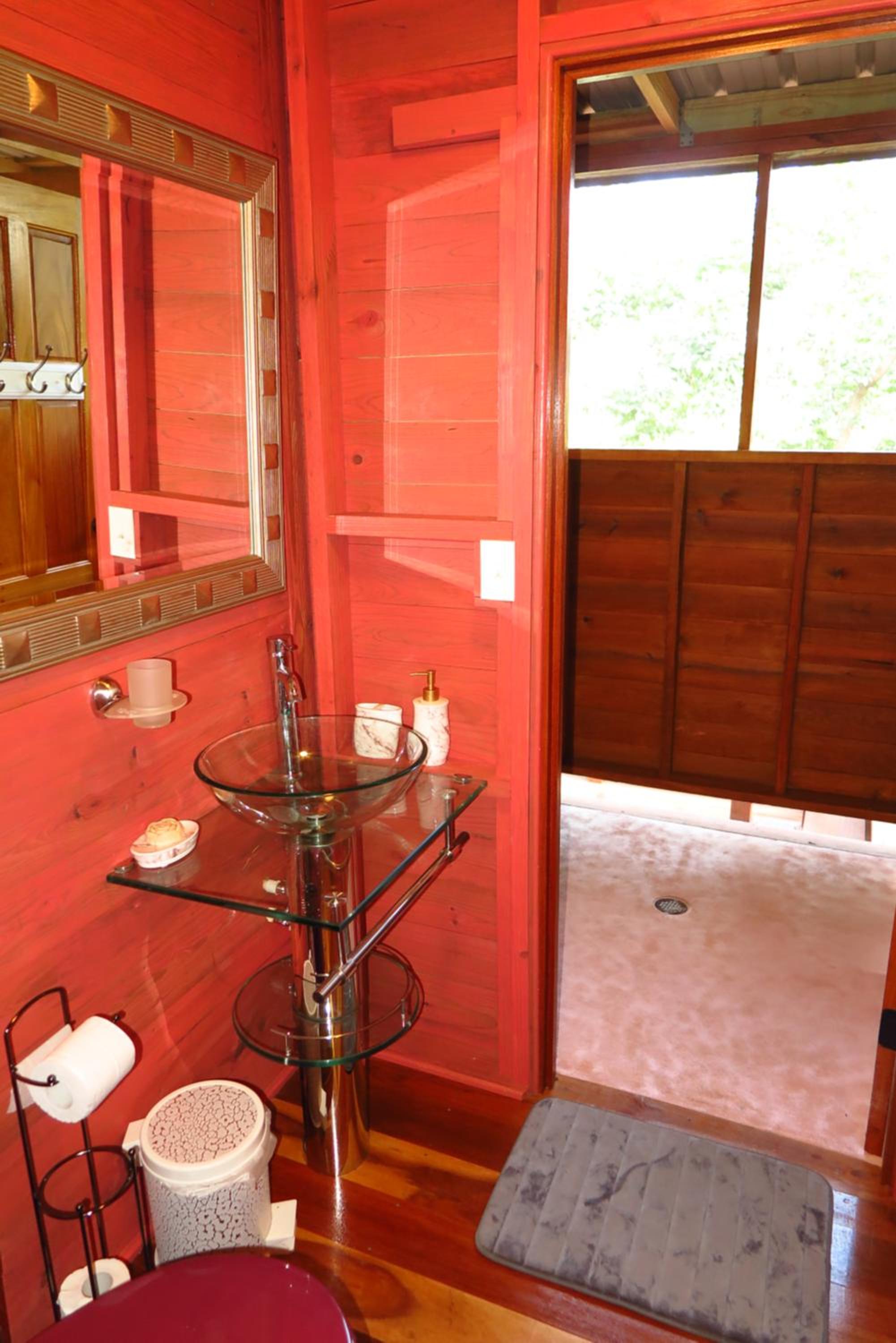 Maya Hill Lodge