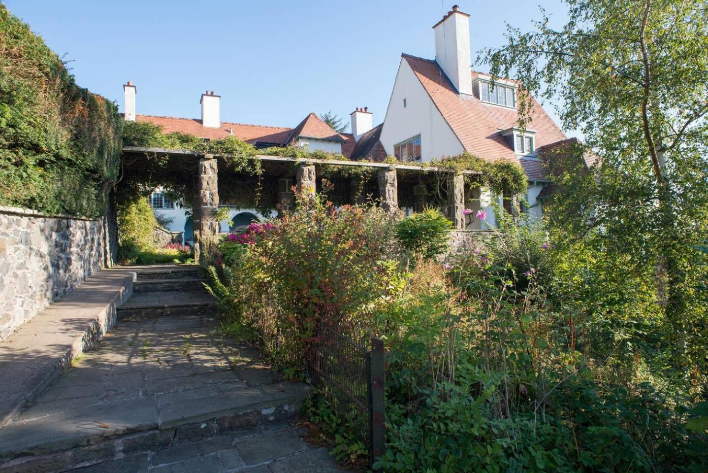 Hotel Sandford Country Cottages - Image 1