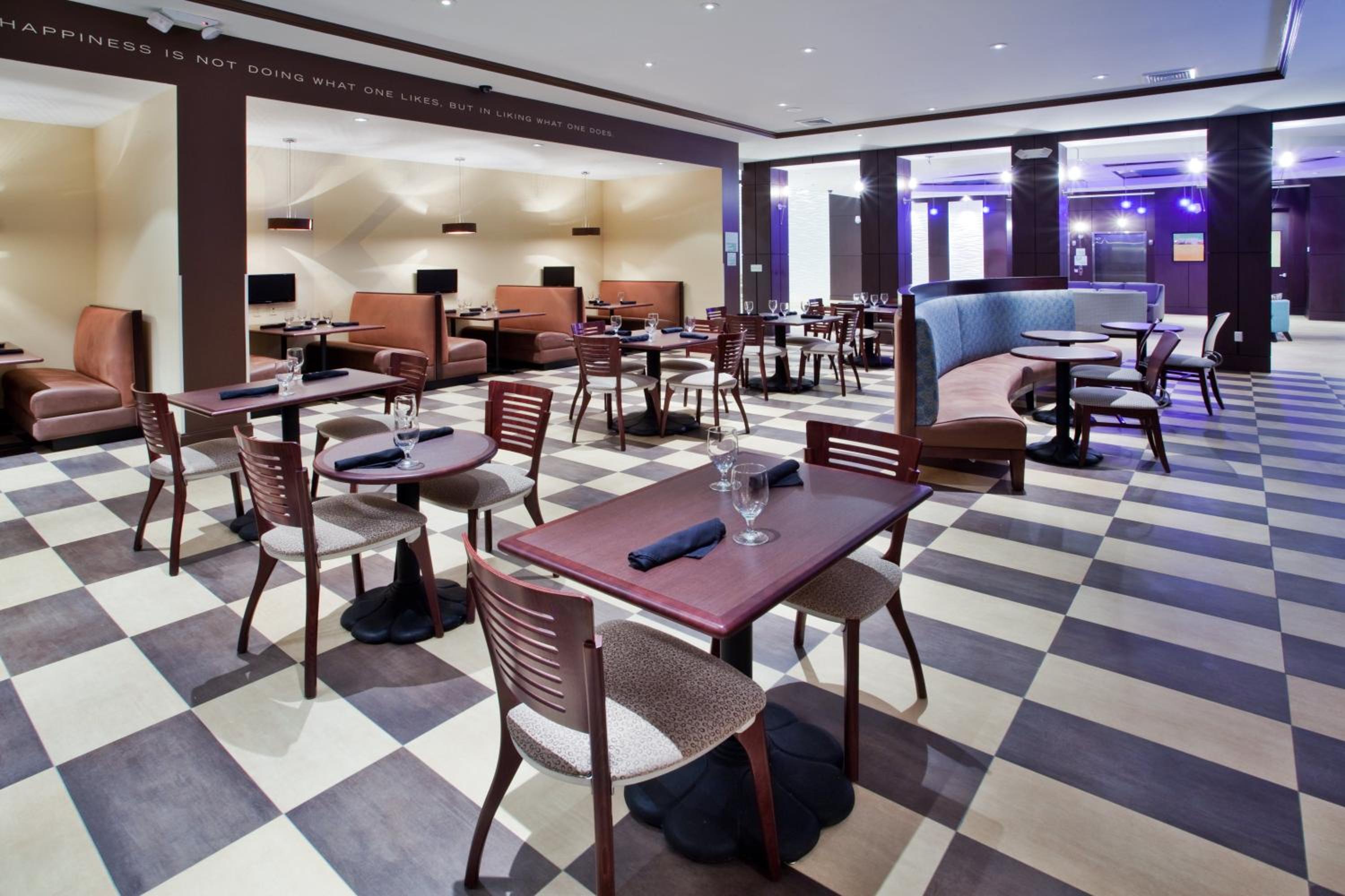Macon Vacations - Holiday Inn Macon North, an IHG Hotel - Property Image 30
